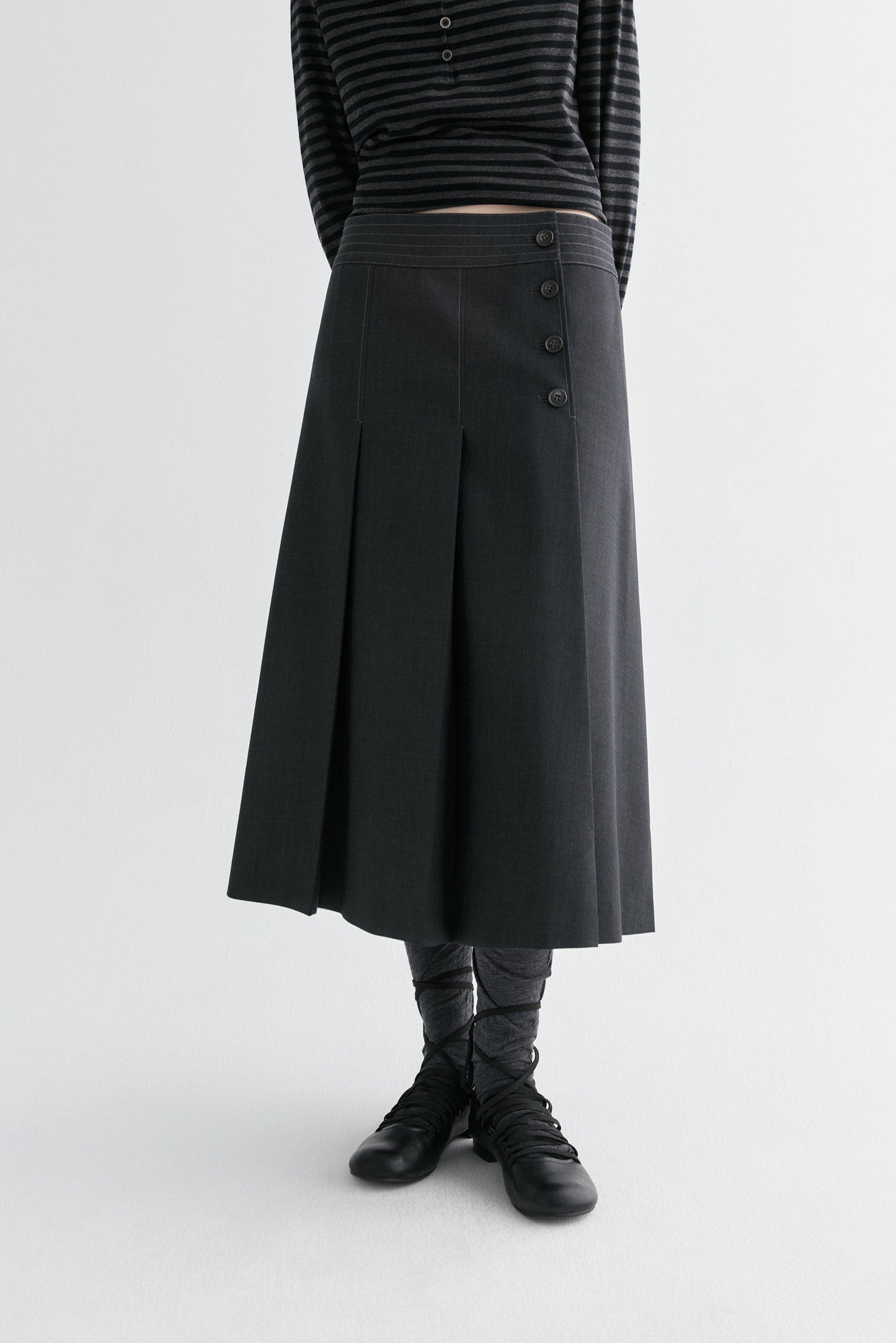 #color_dark gray