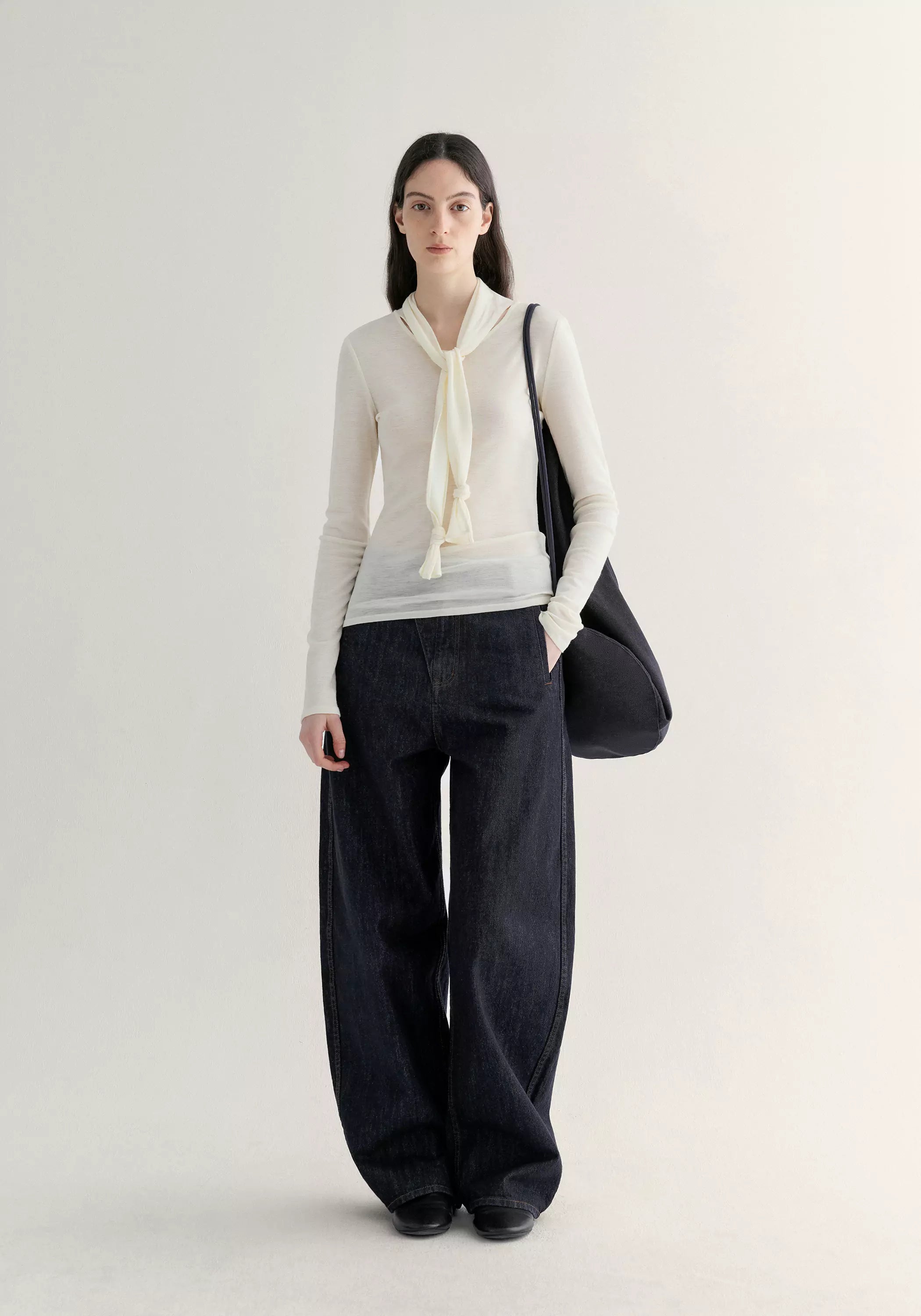#color_off white