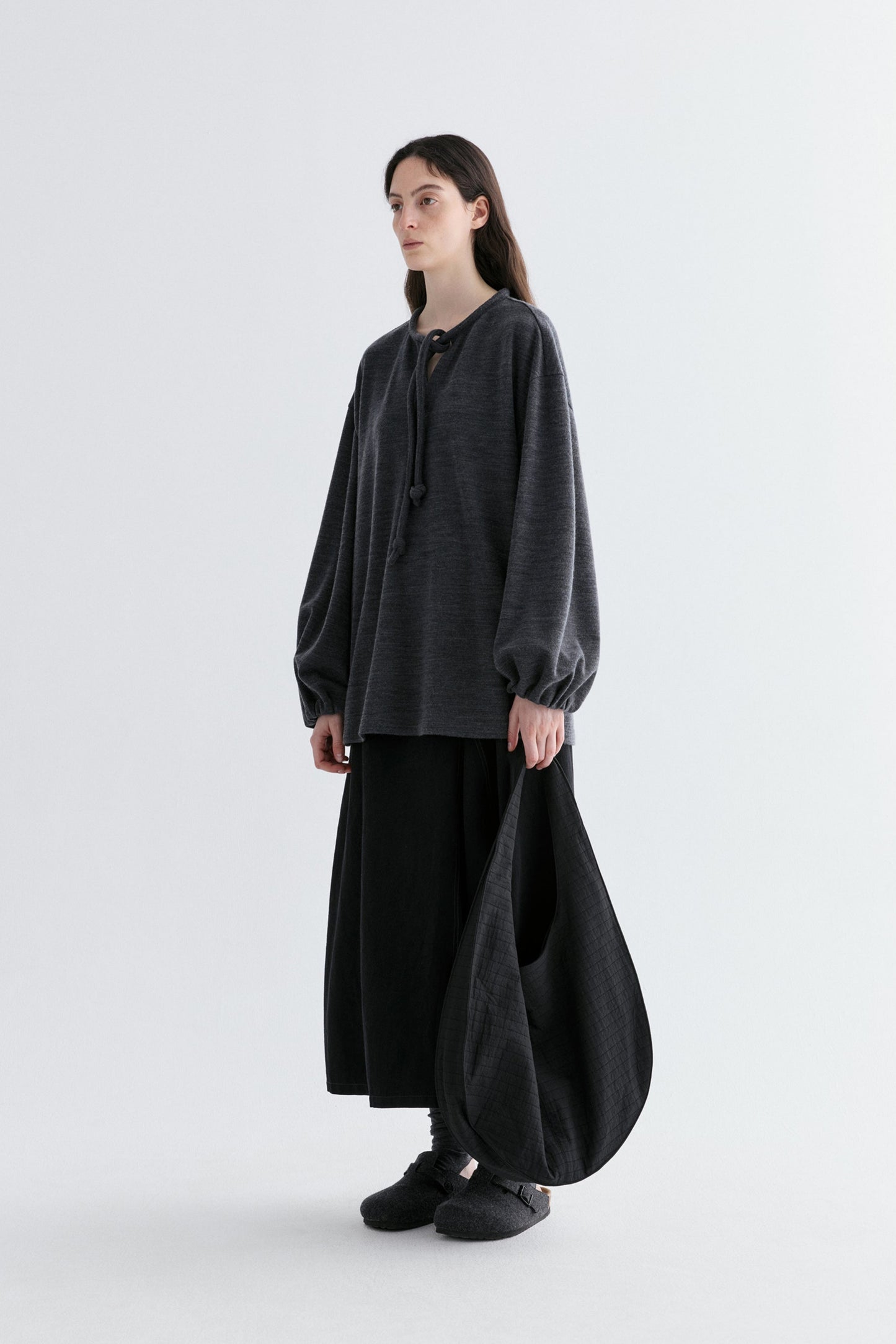 #color_black ash