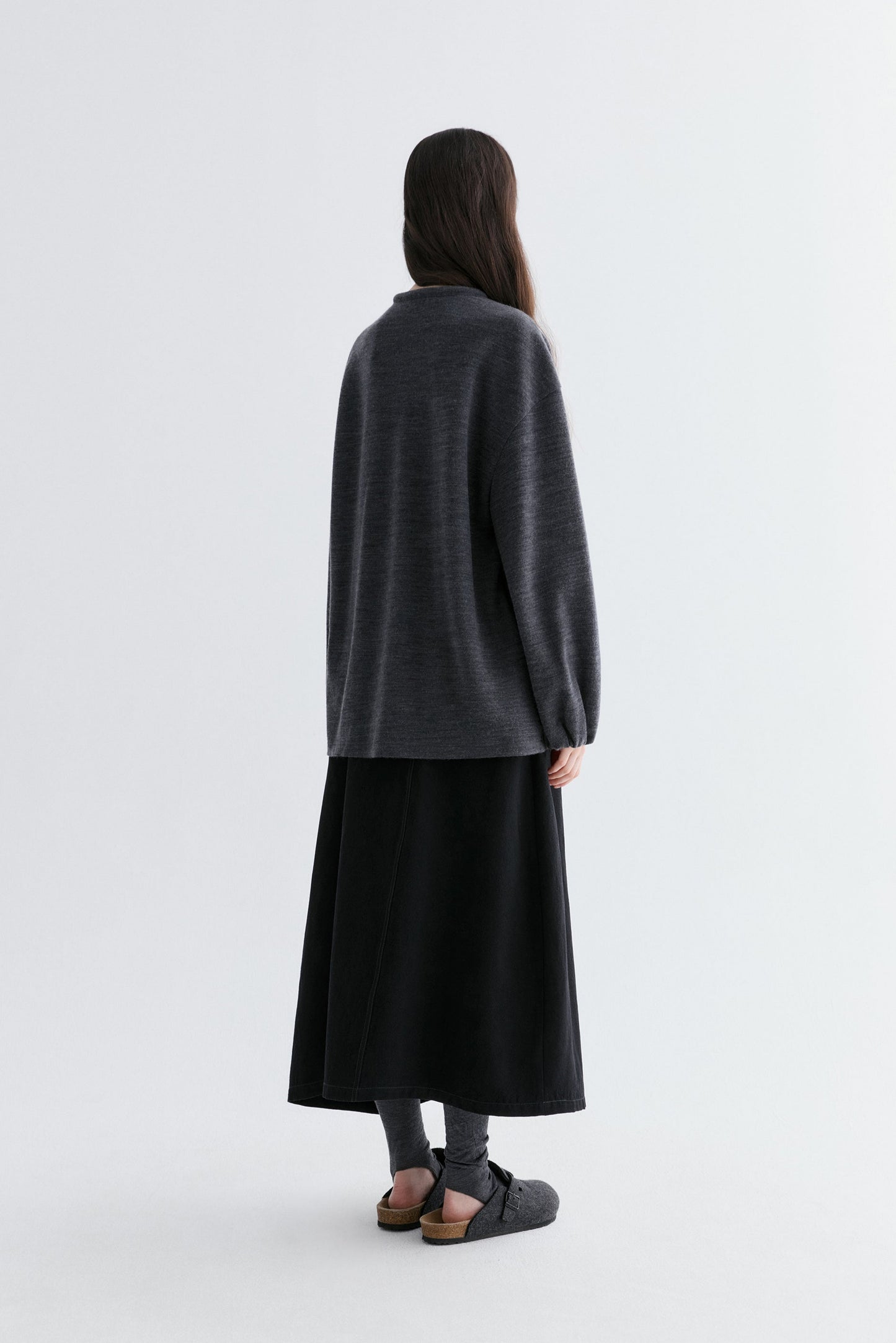 #color_black ash