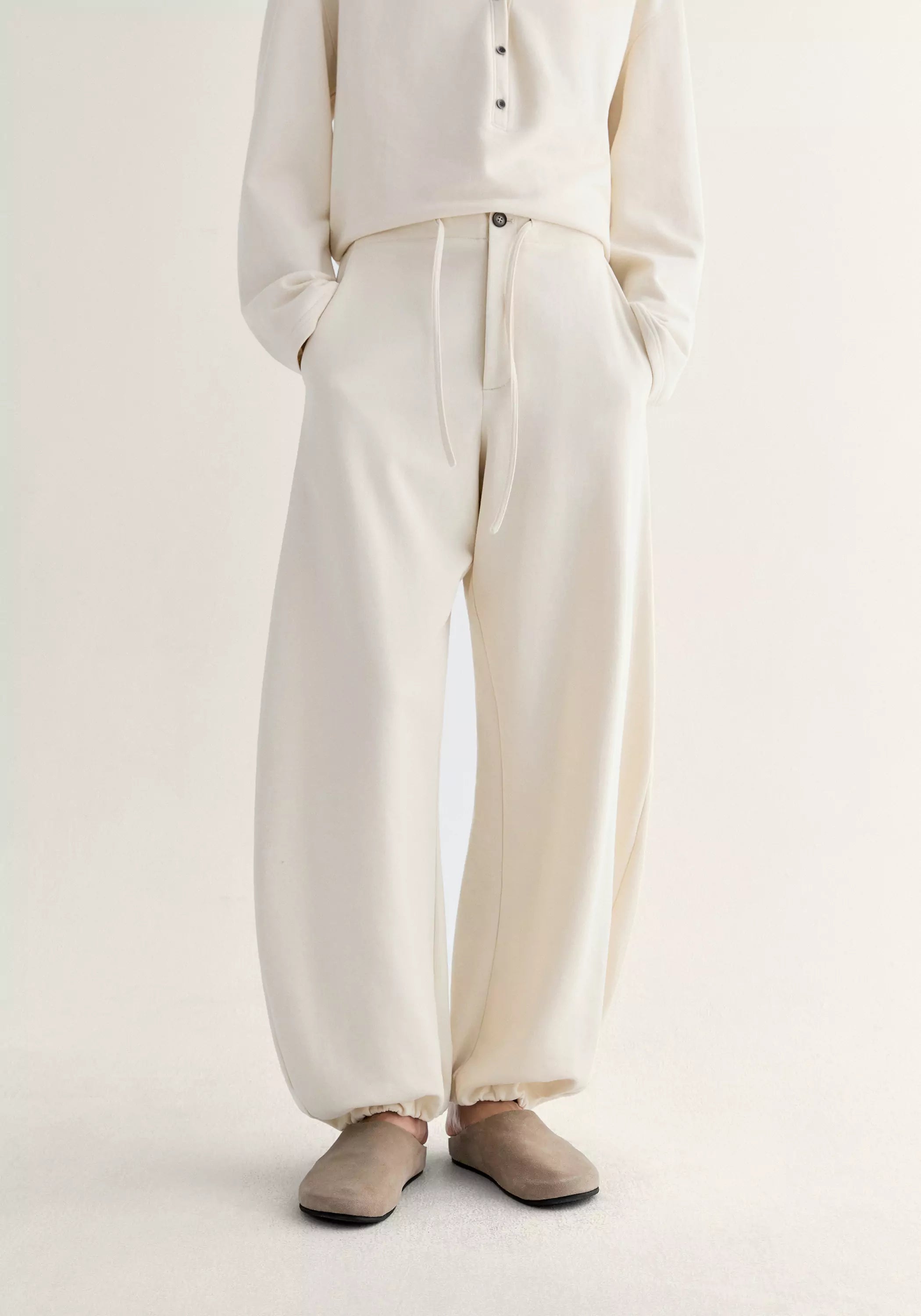 #color_cream white