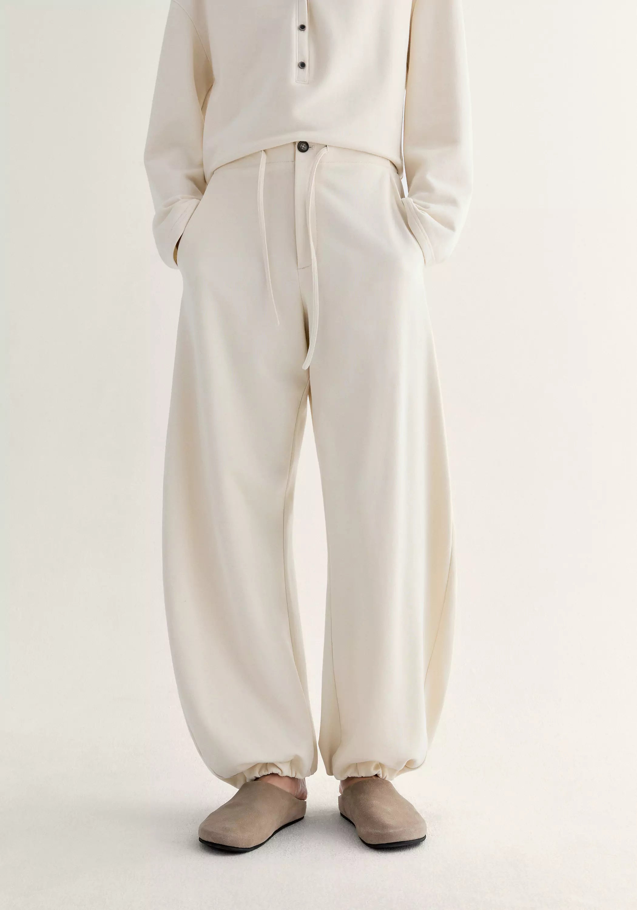 #color_cream white