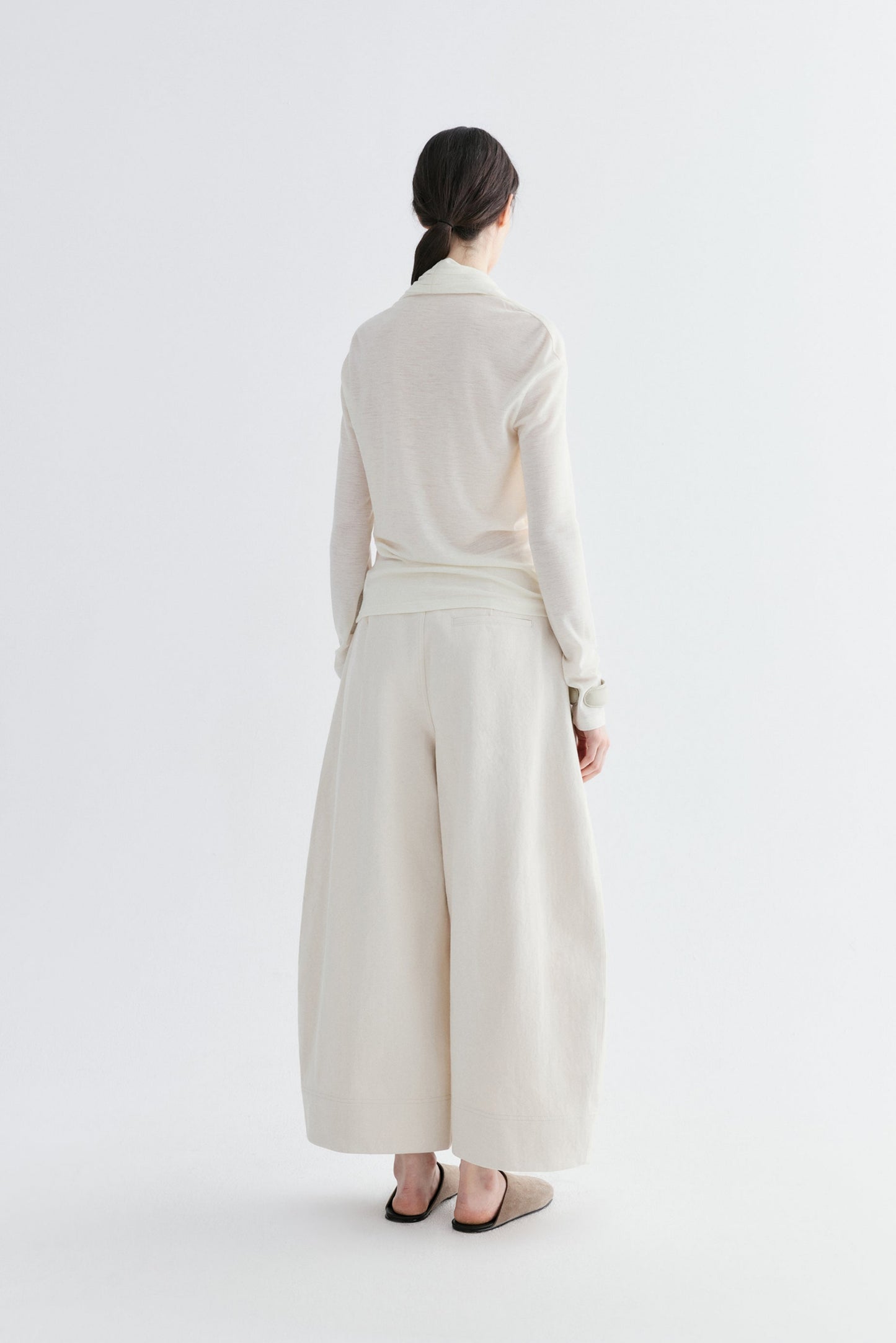#color_cream white