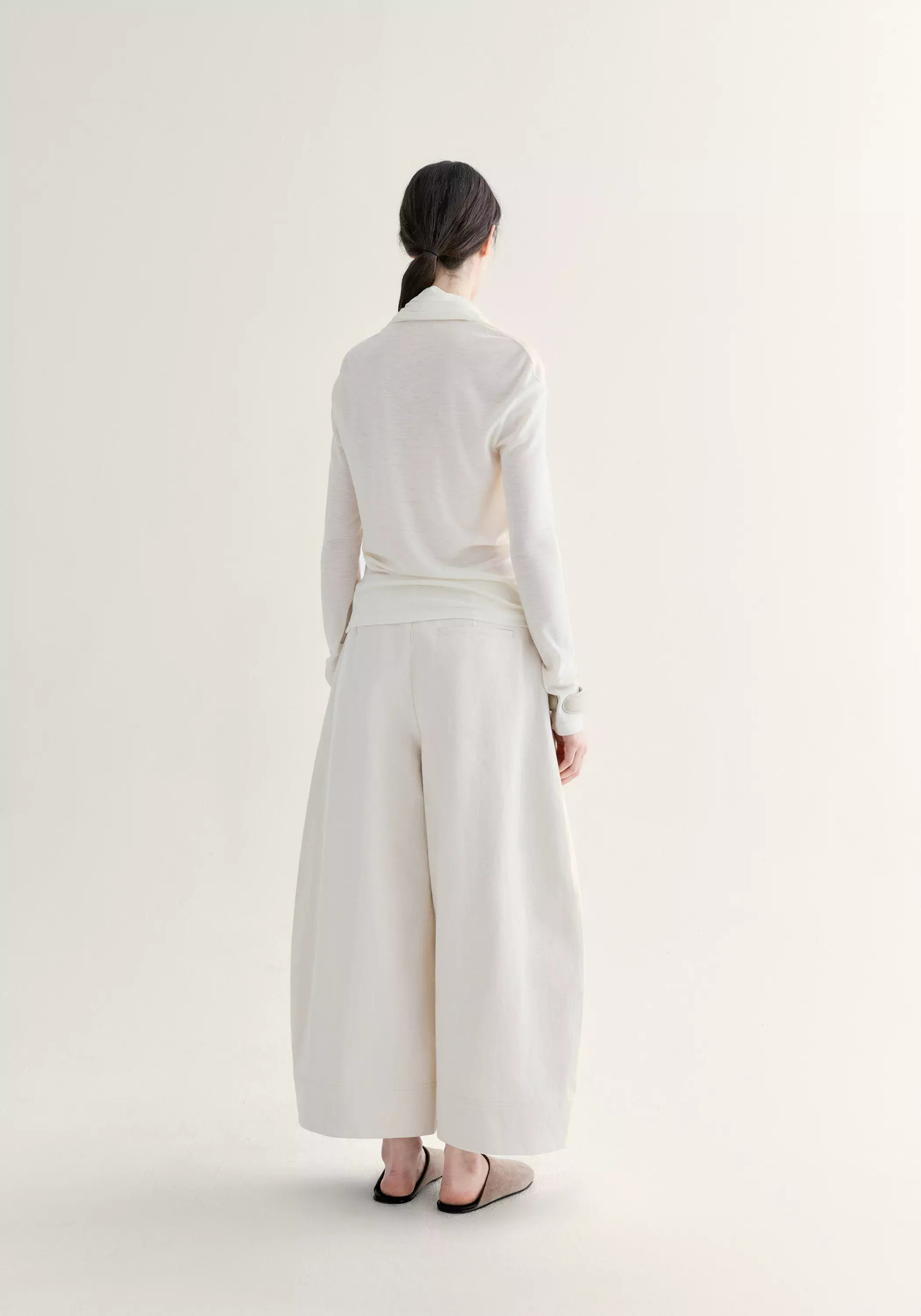 #color_cream white