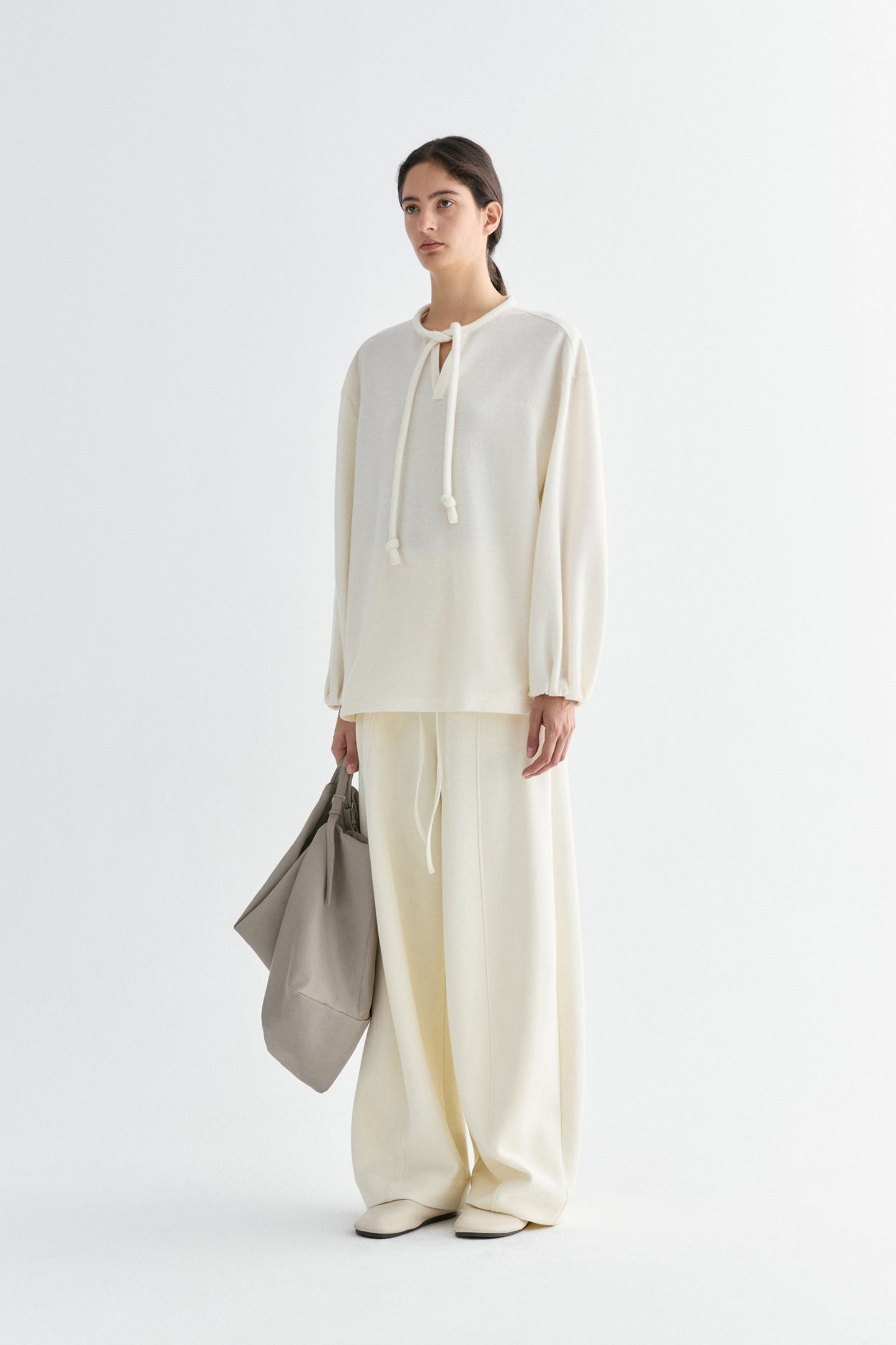 #color_cream white