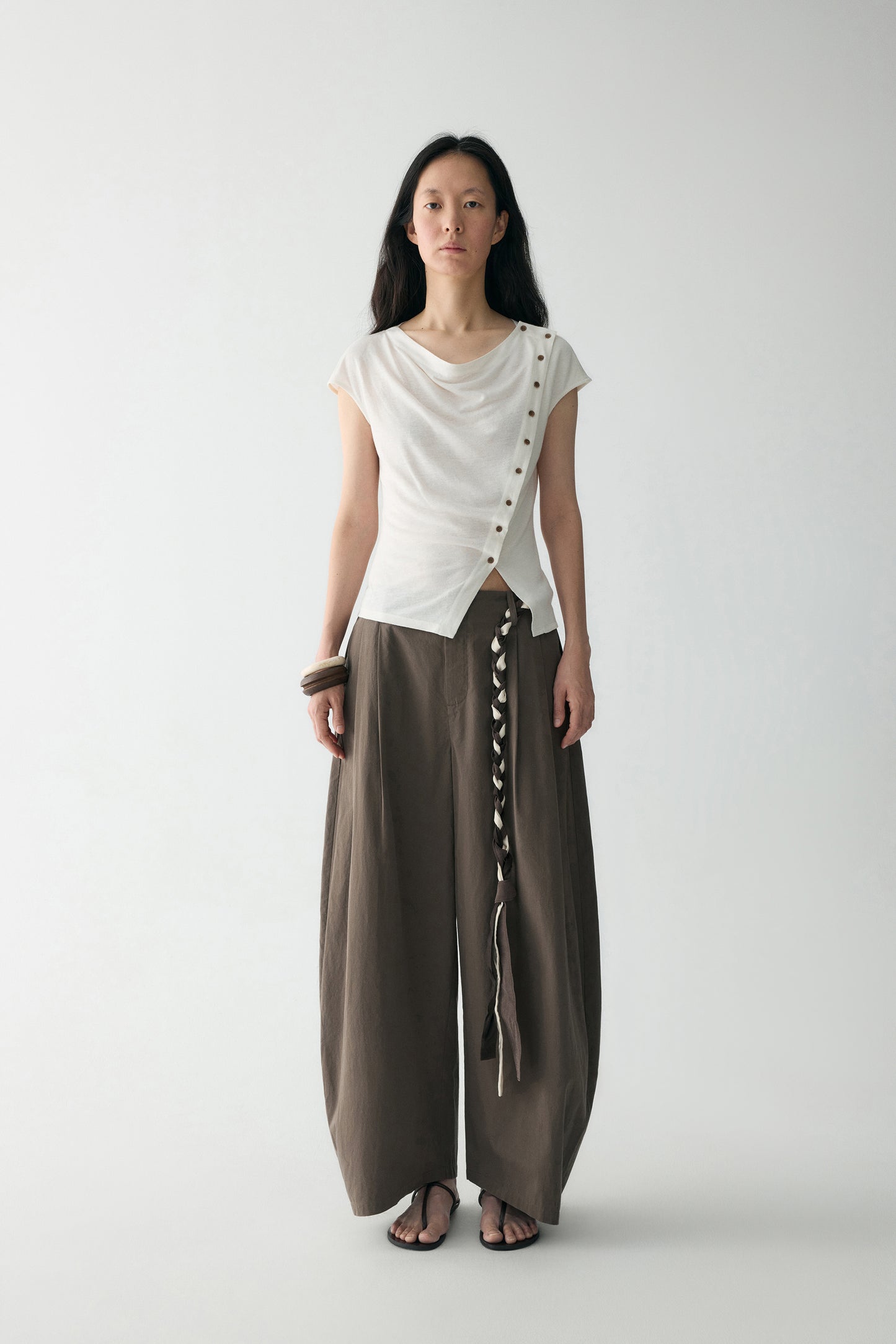 #color_off white