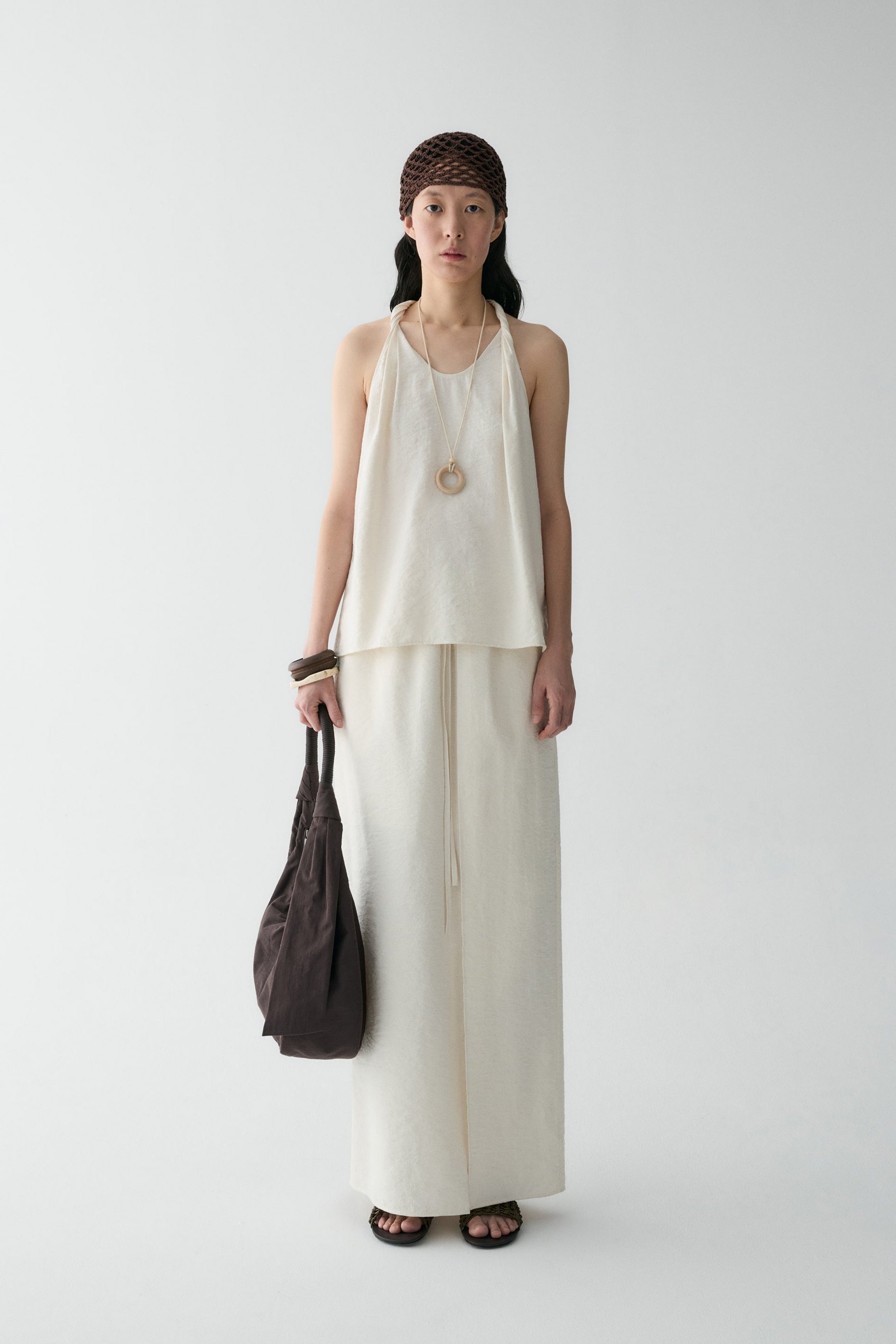 #color_off white