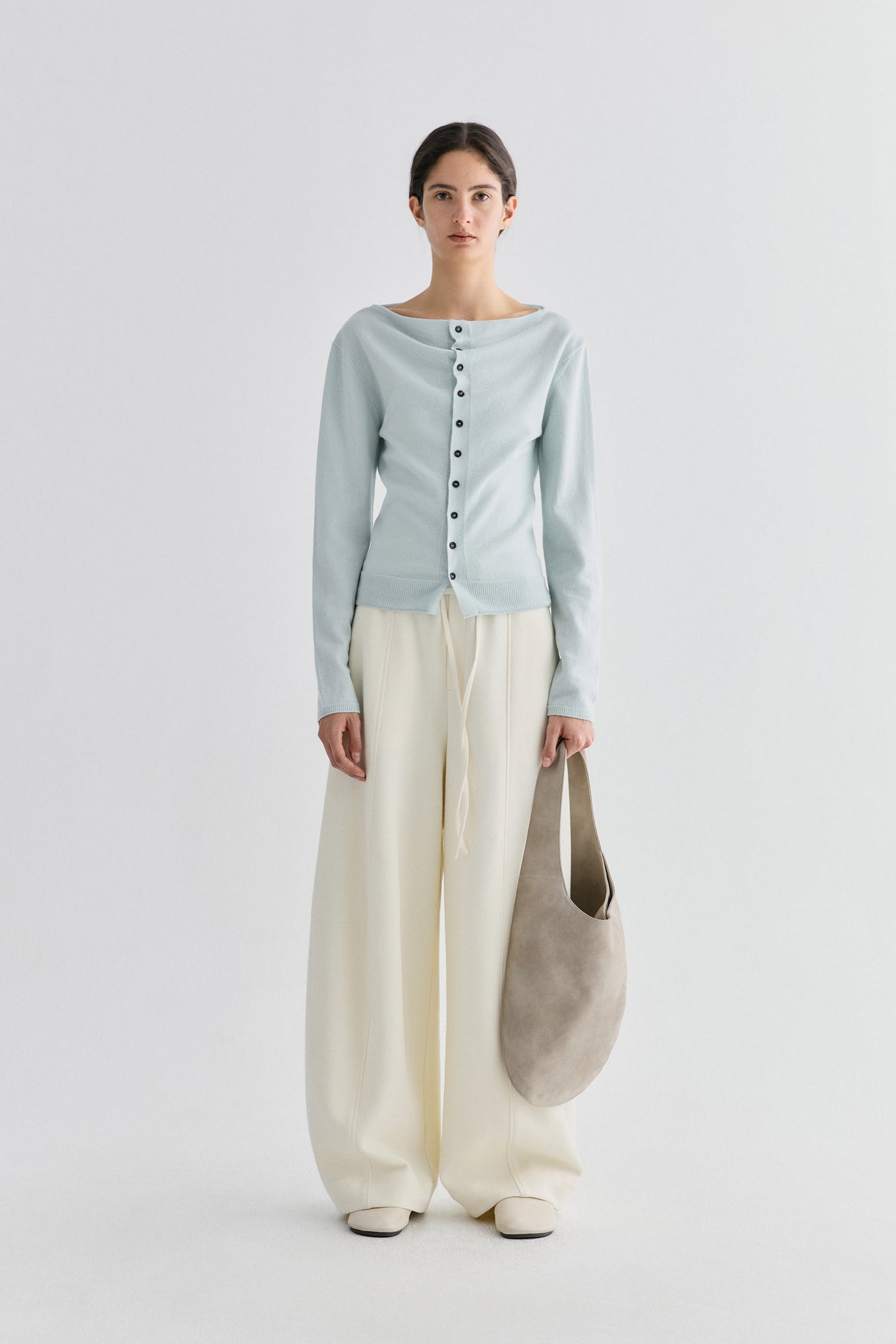 #color_off white