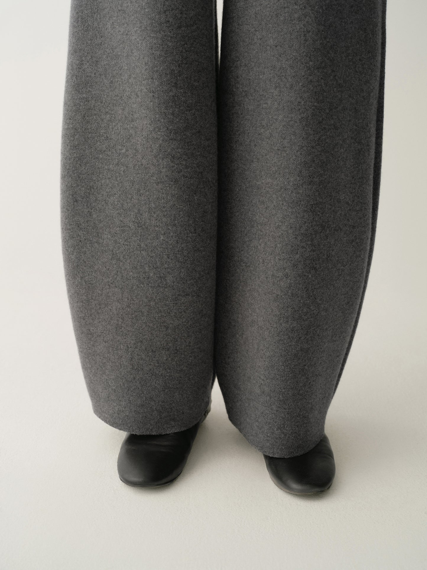 #color_mid gray
