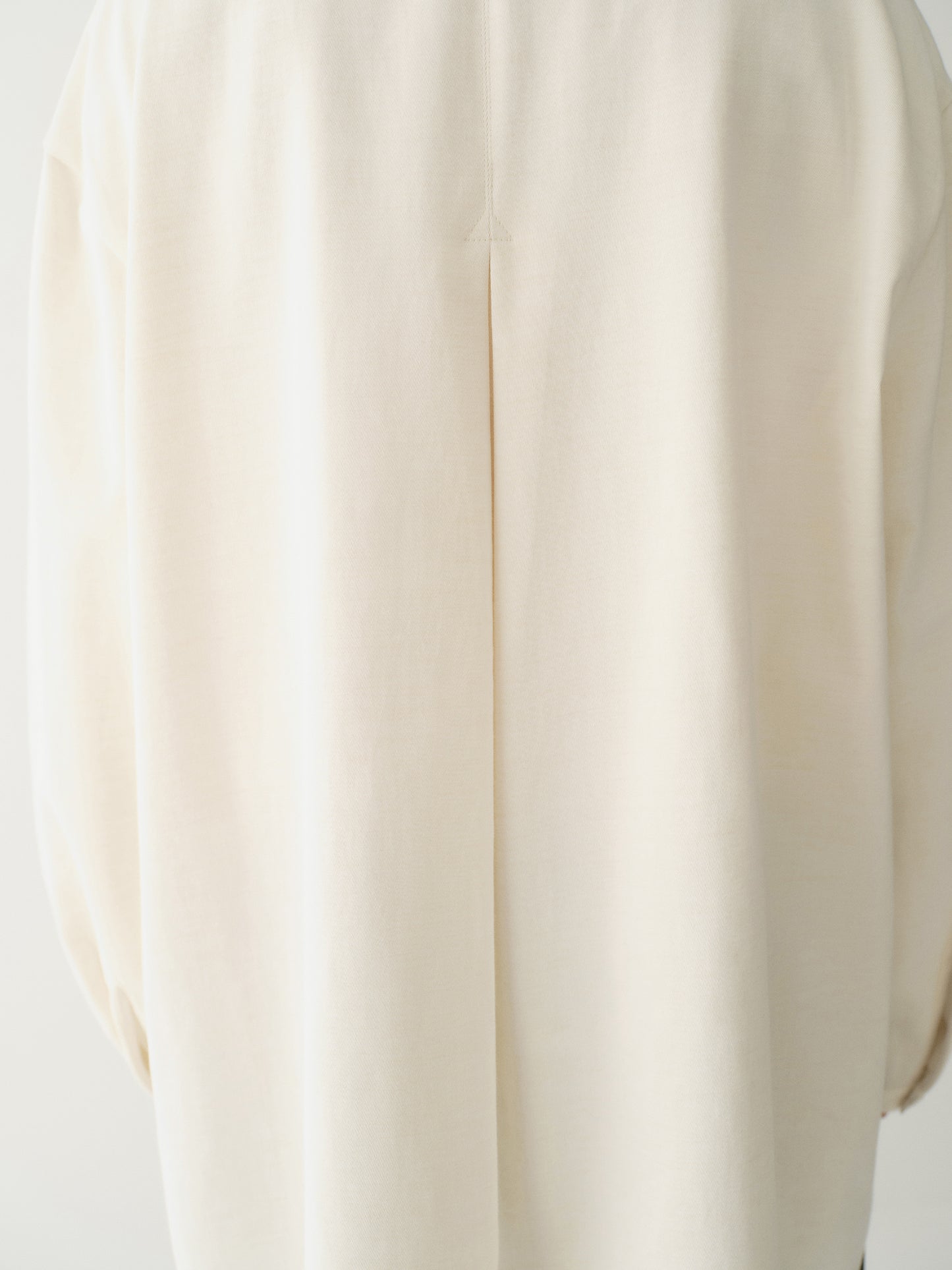 #color_off white