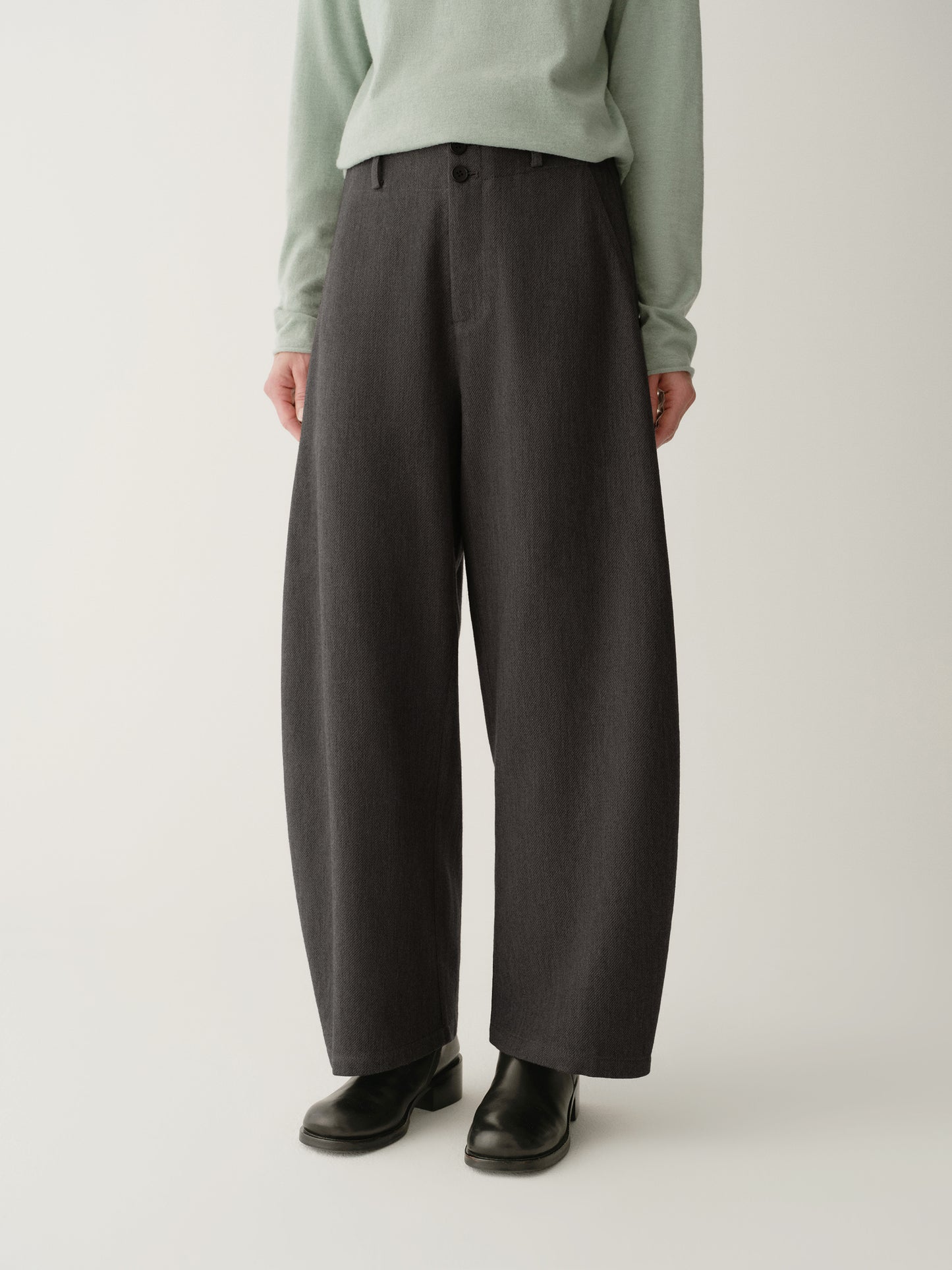 #color_mid gray