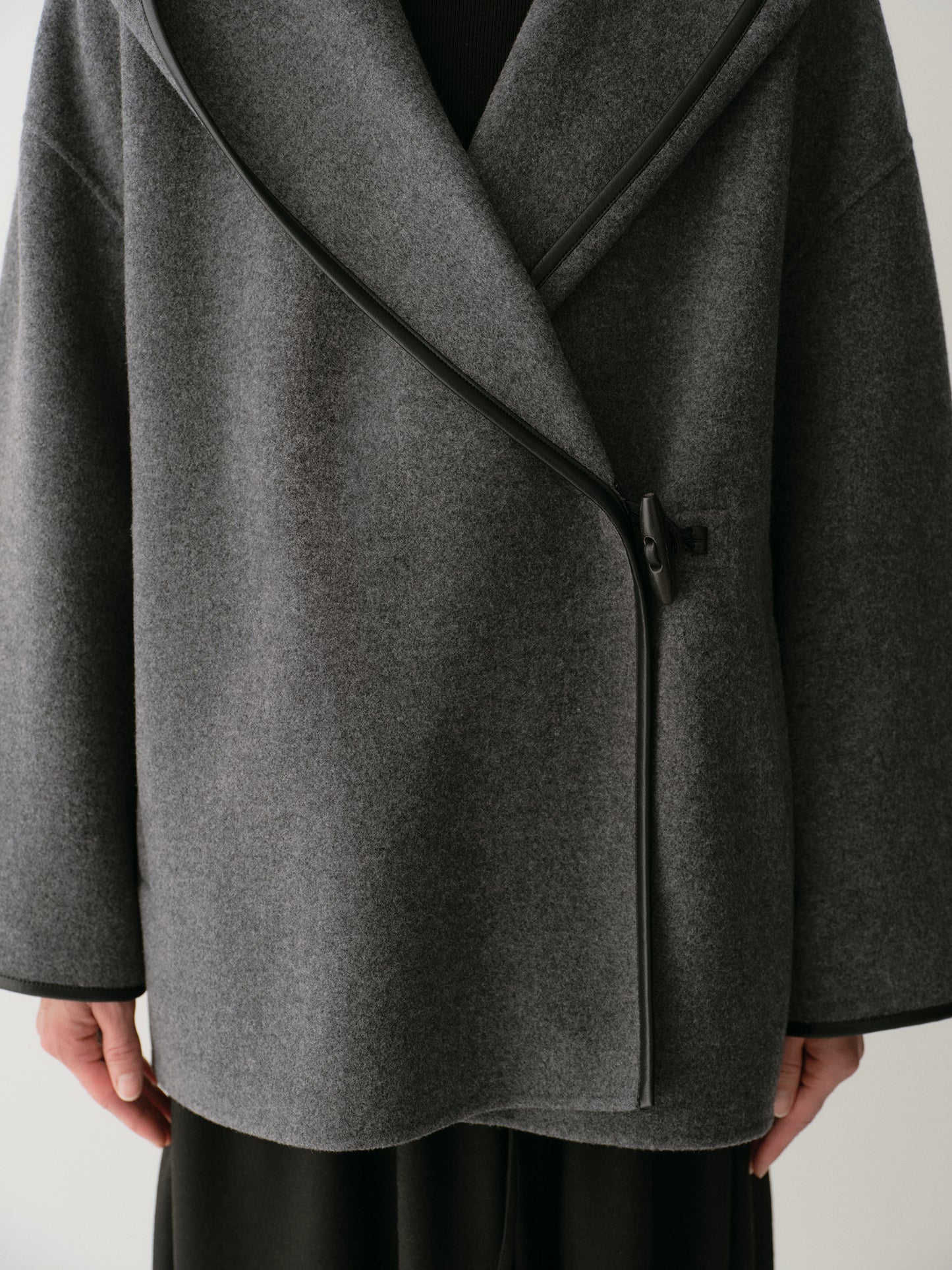 #color_mid gray