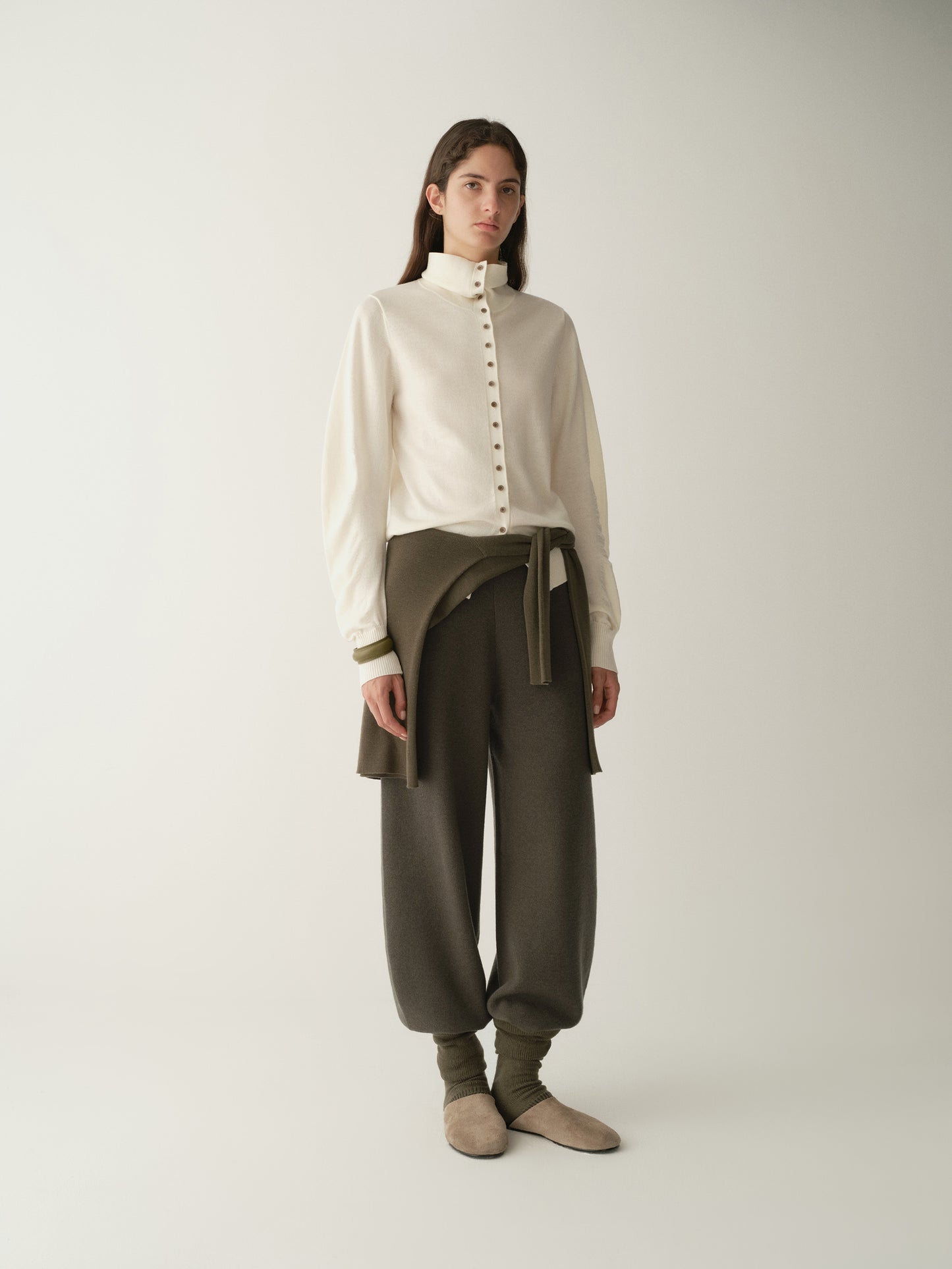 #color_off white
