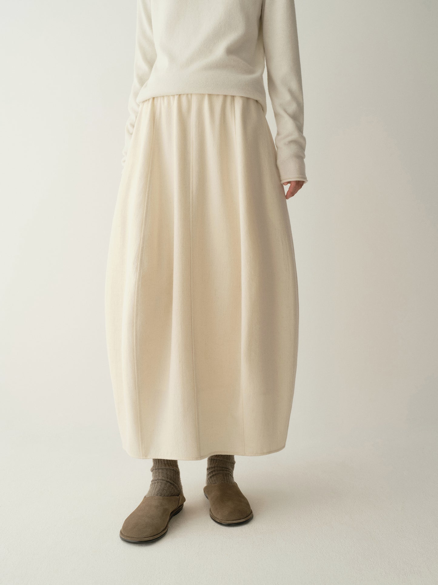 #color_cream white