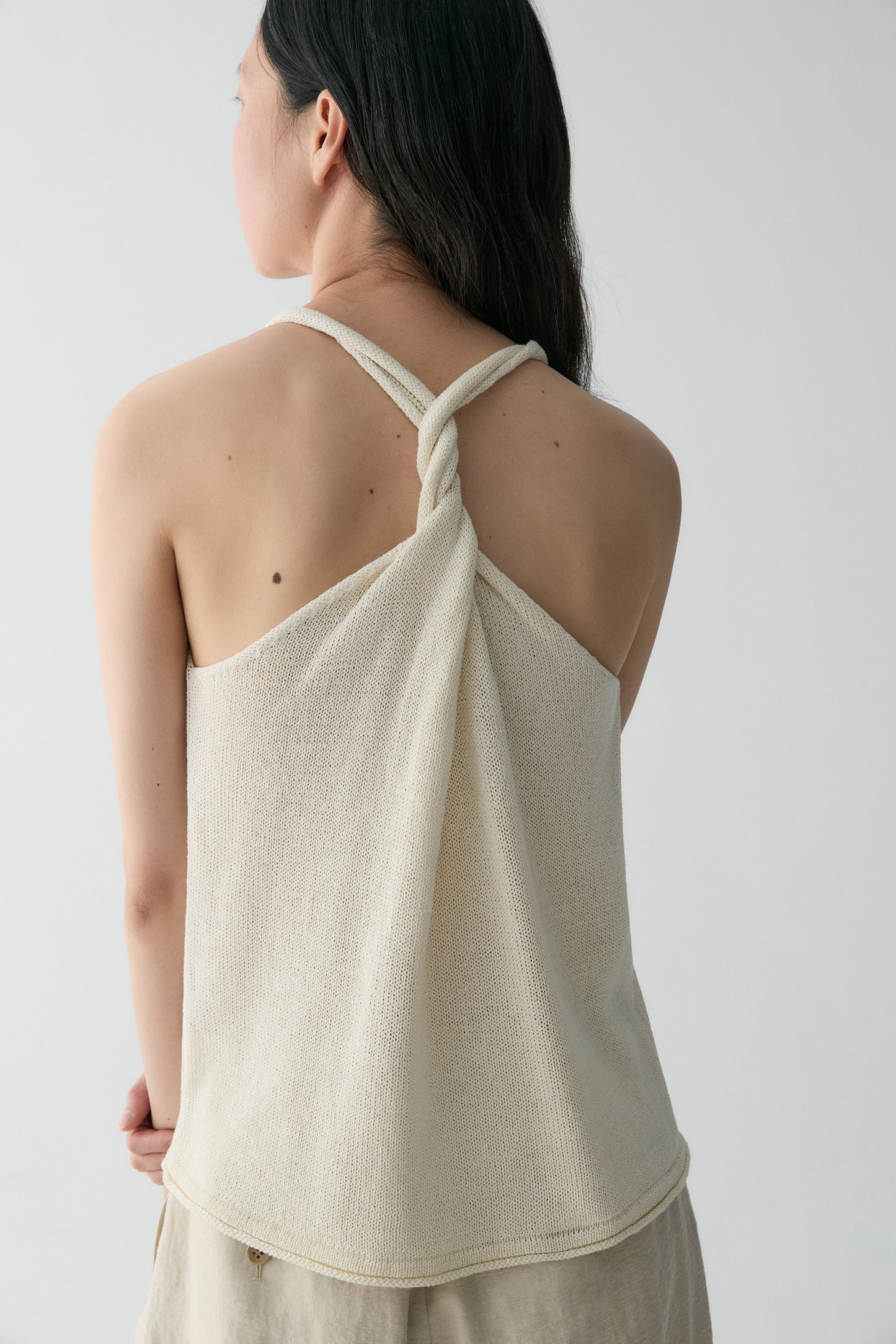 #color_off white