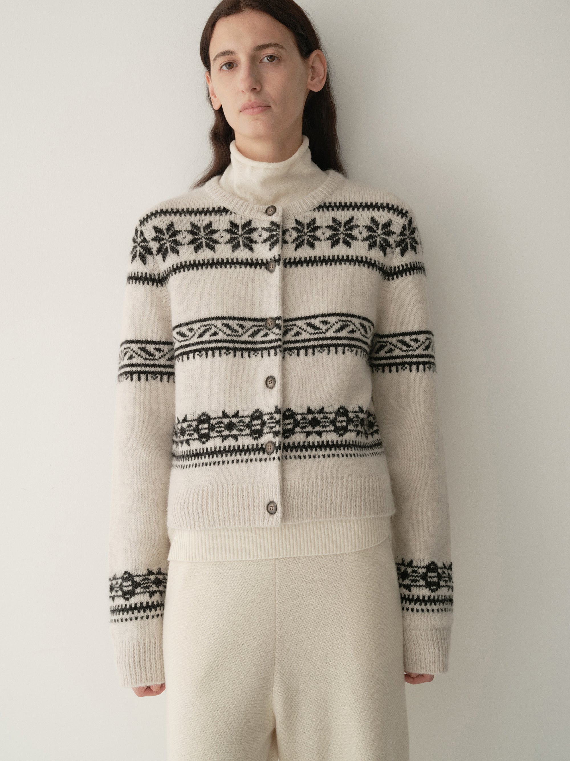#color_off white