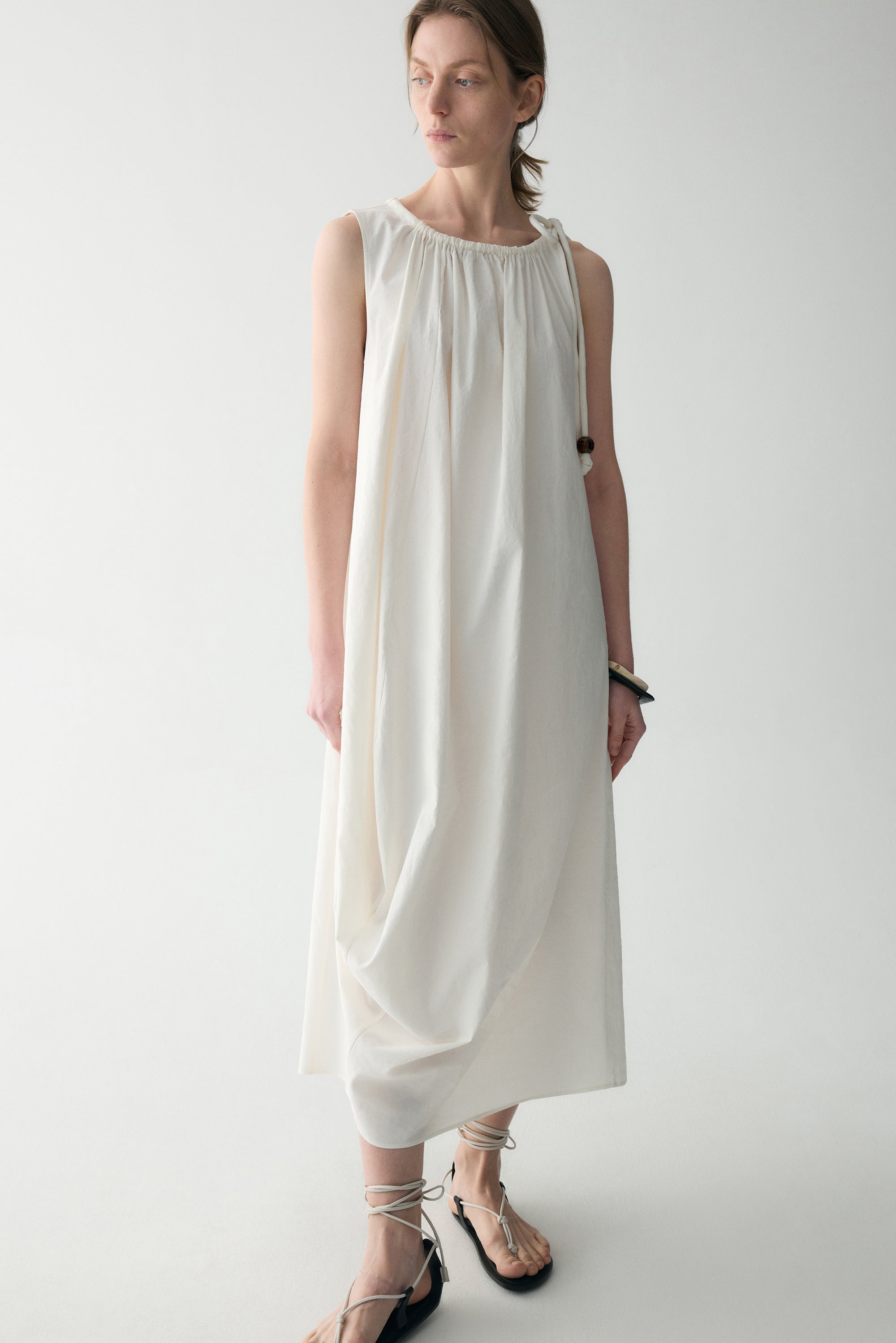 #color_cream white