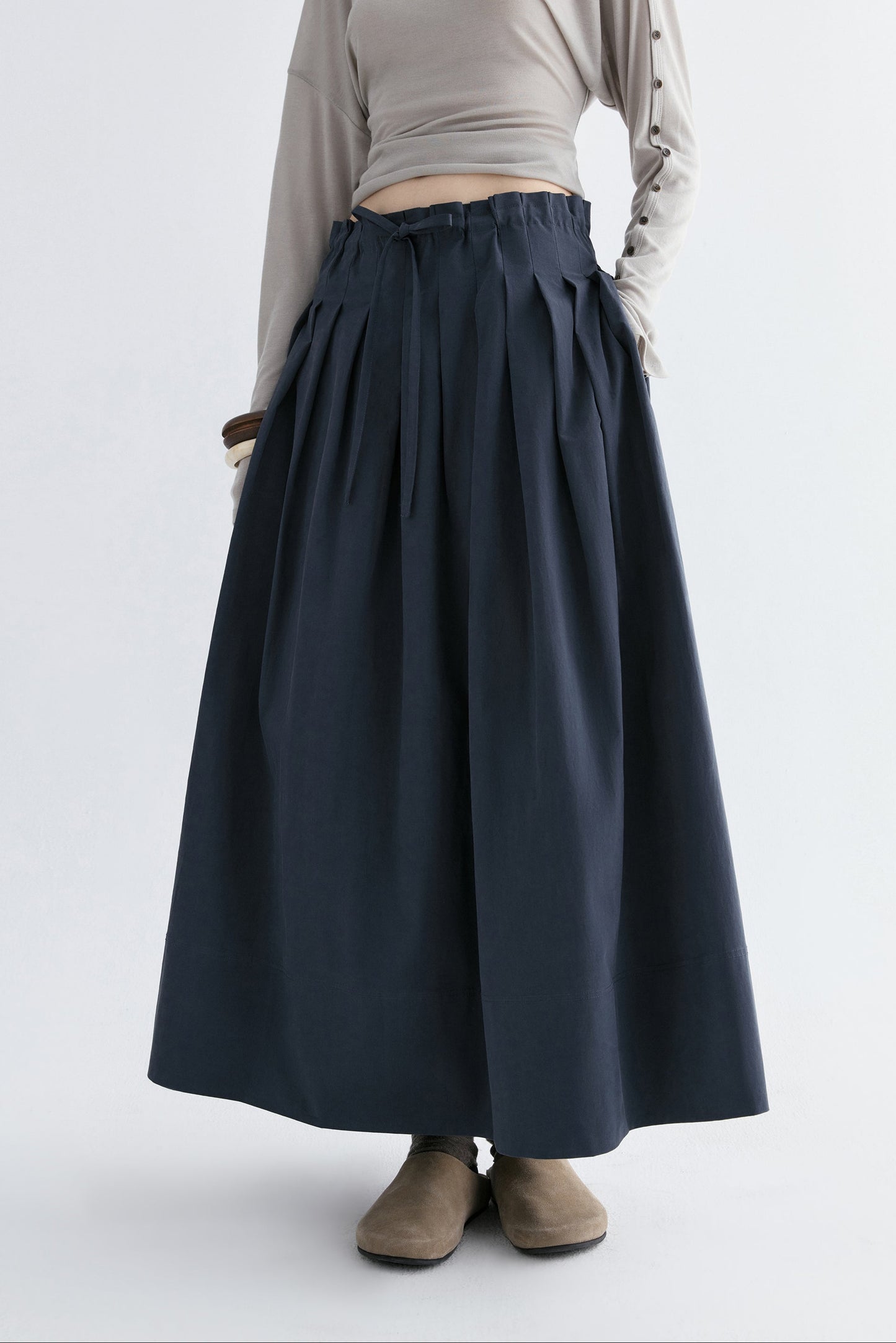 #color_mid gray