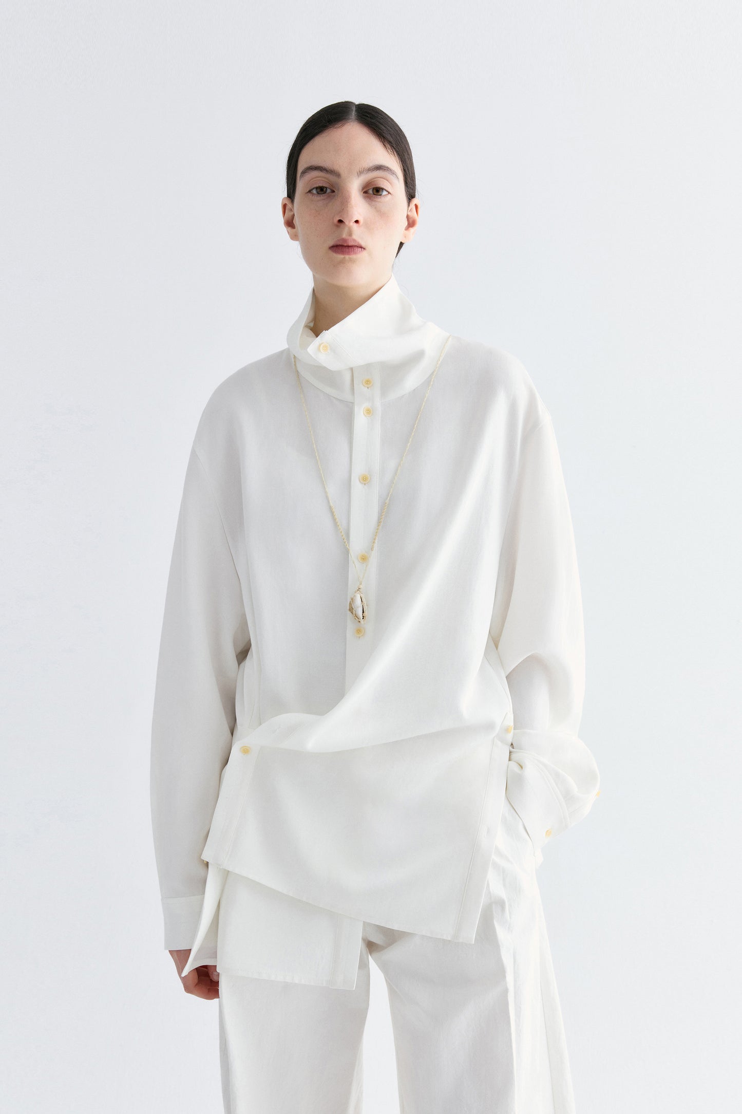 #color_off white