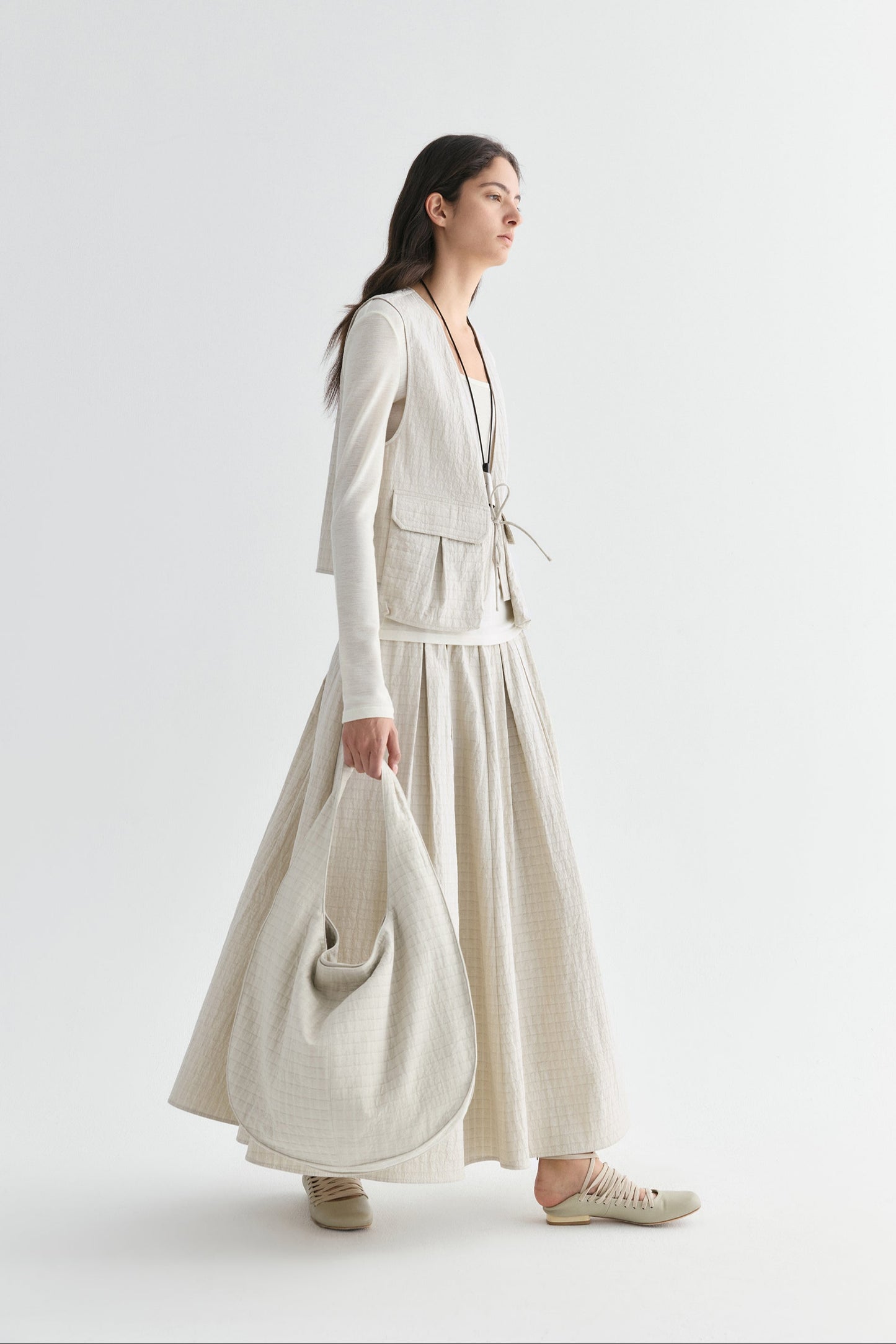 #color_off white