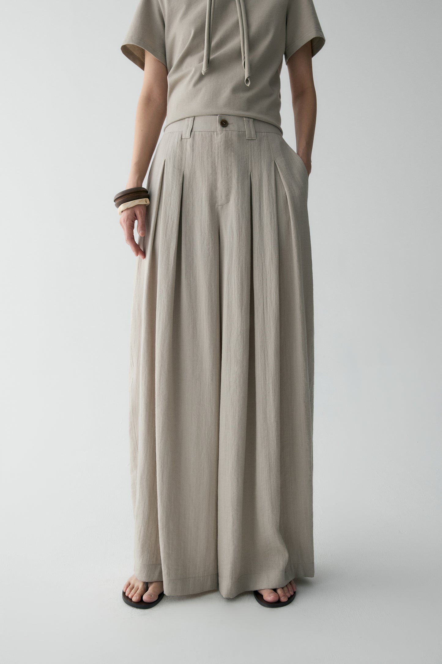 #color_light khaki