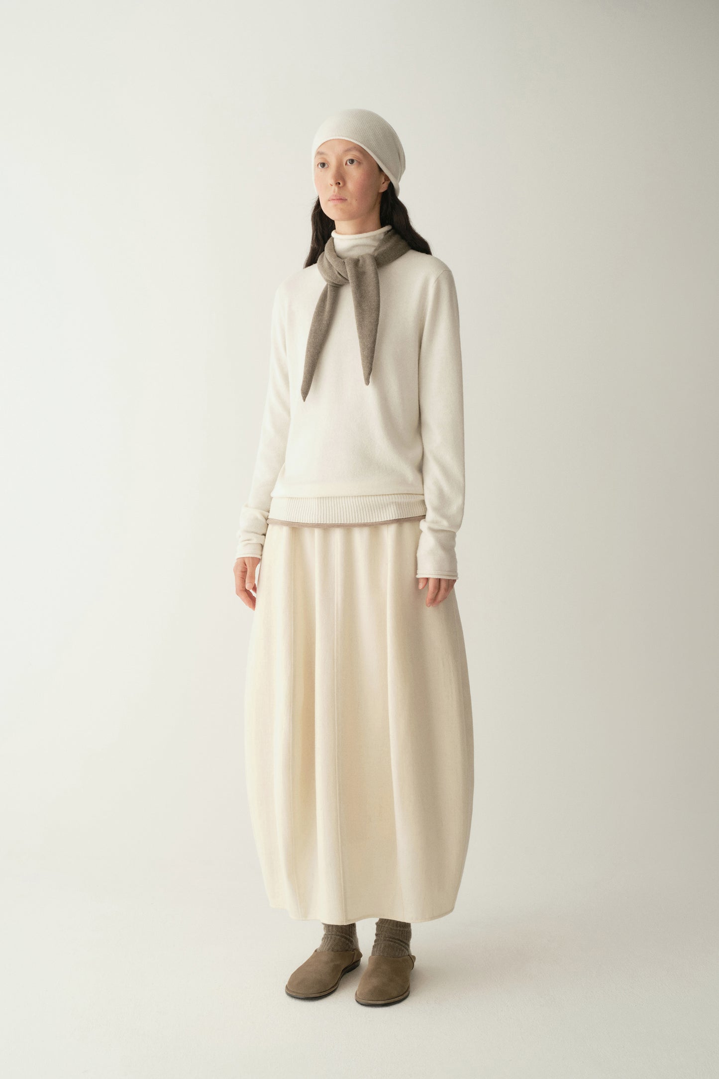#color_cream white