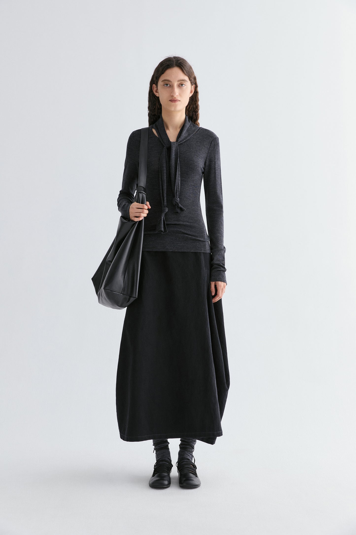 #color_black ash
