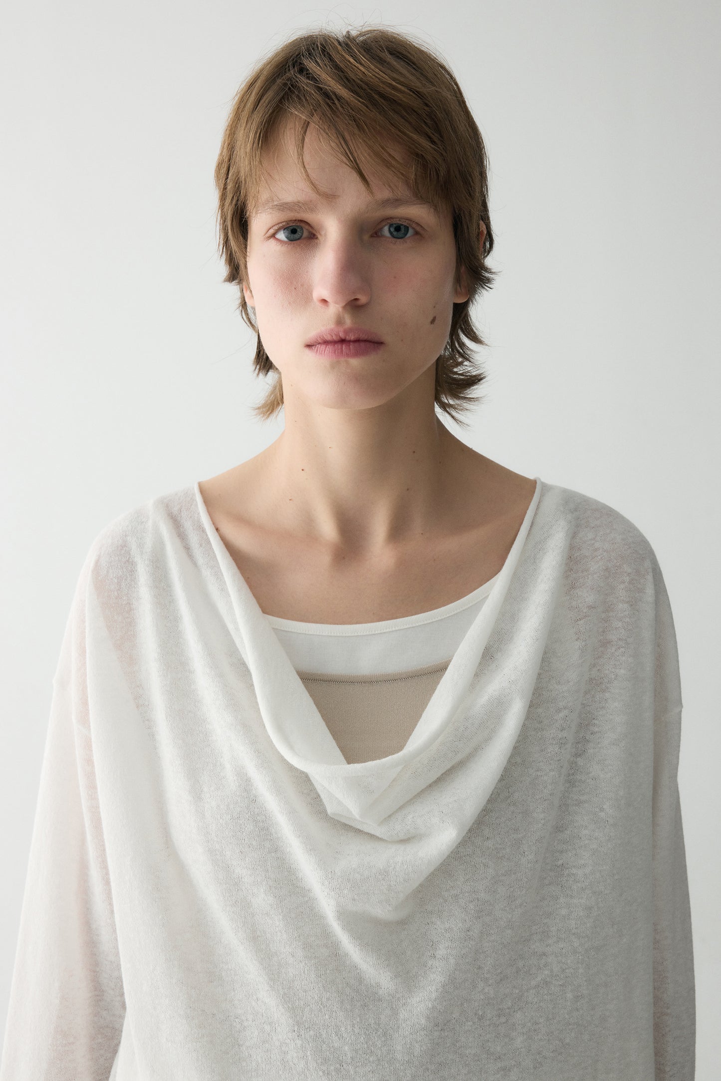 #color_off white