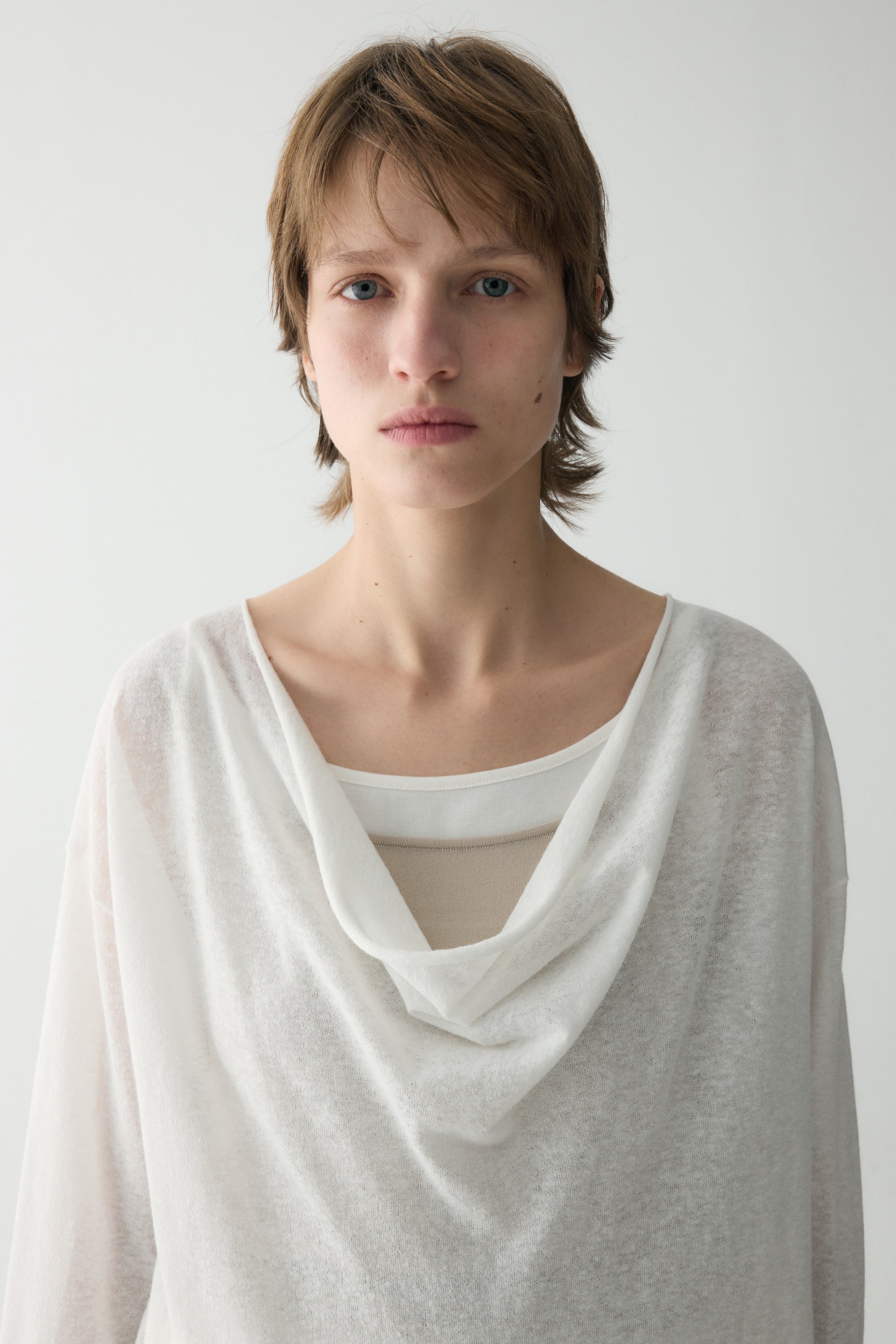 #color_off white
