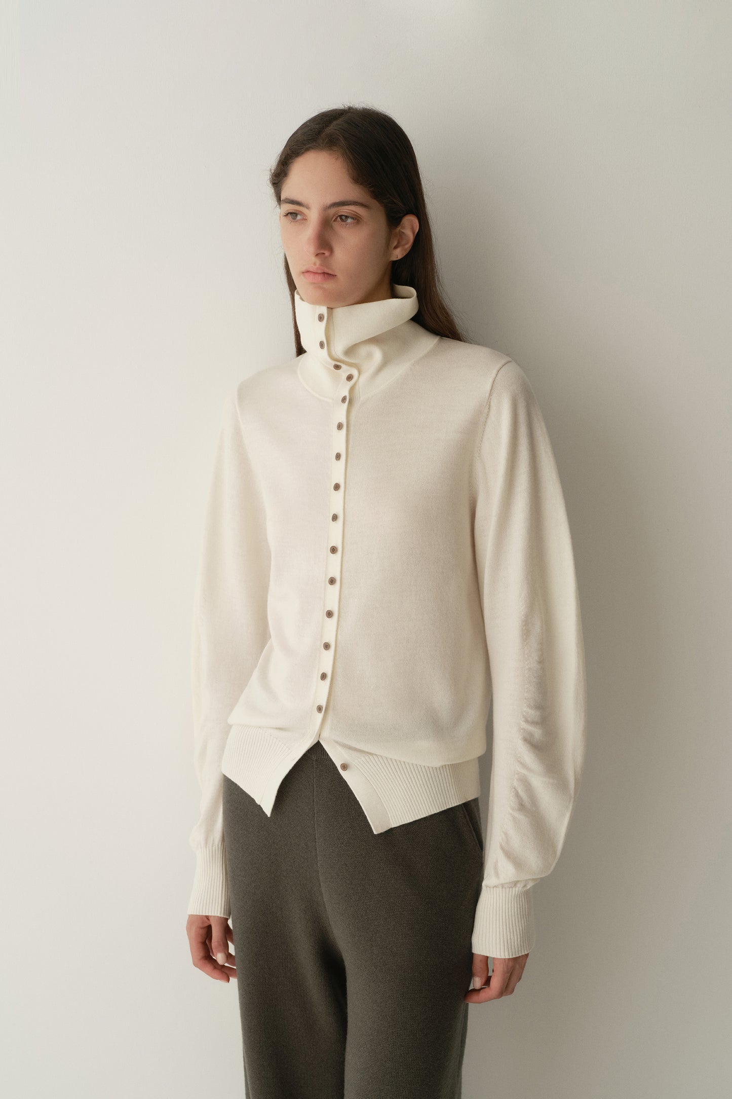 #color_off white