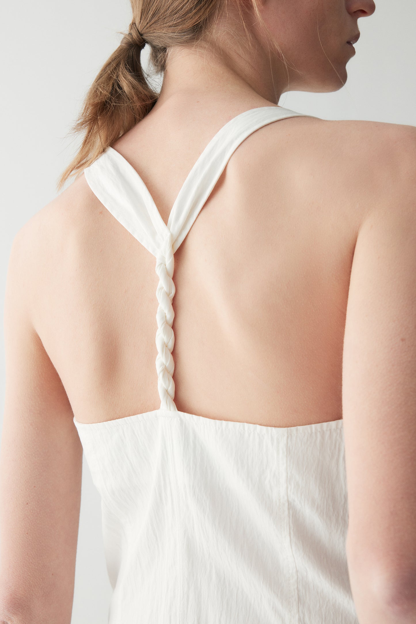 #color_off white