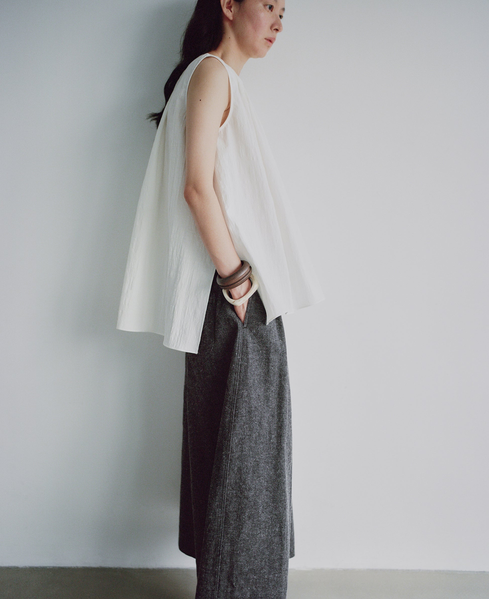 #color_off white