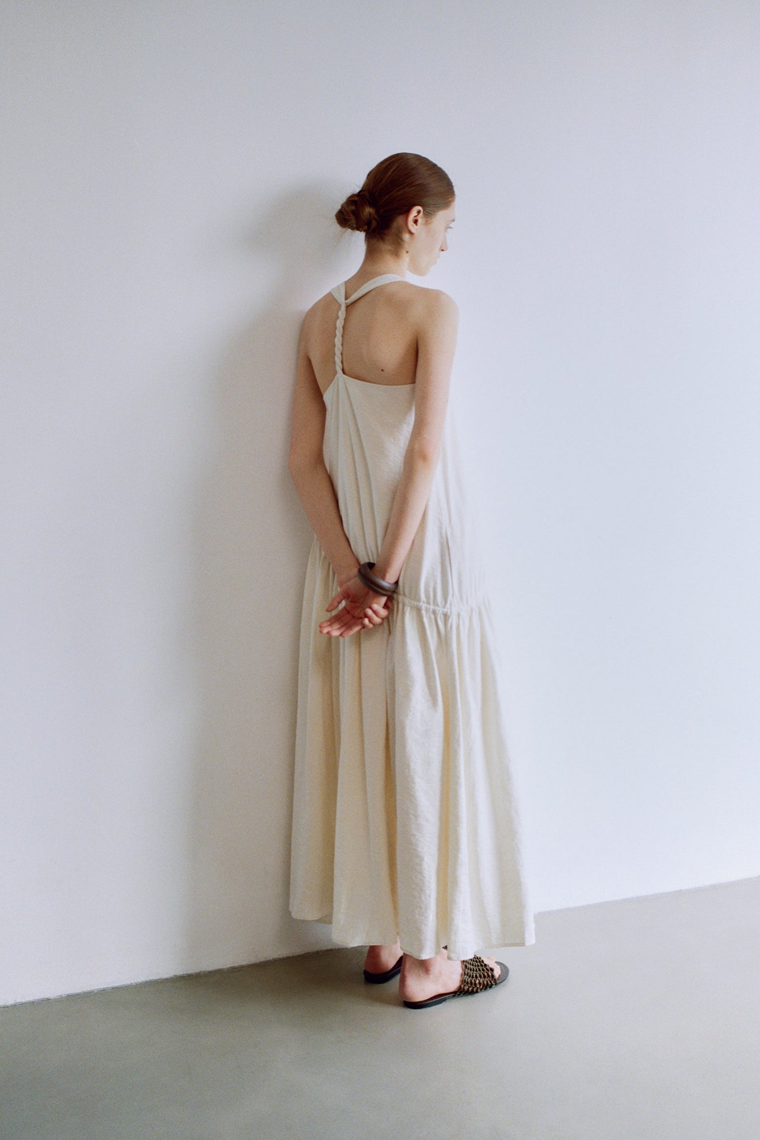 #color_off white