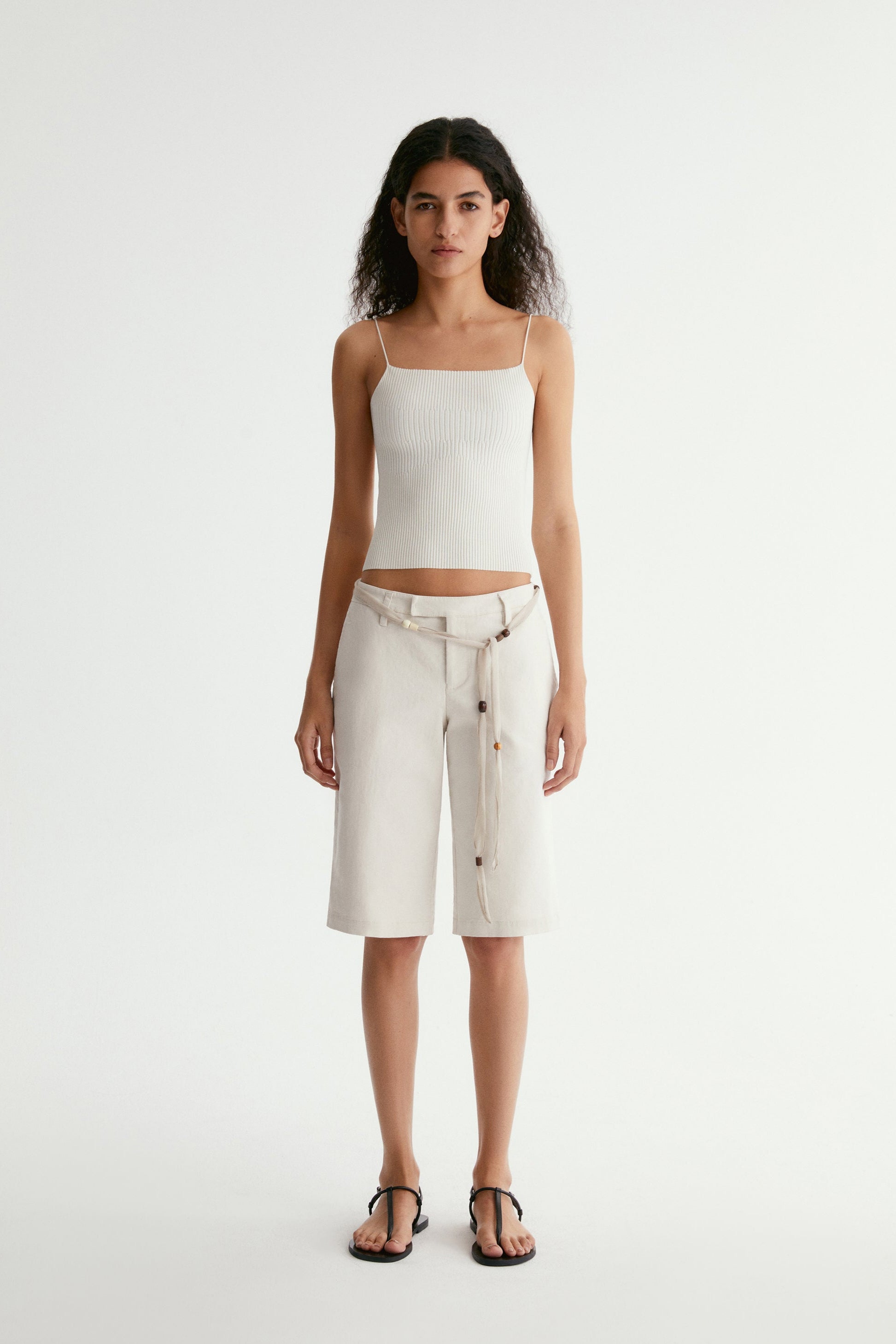 #color_off white
