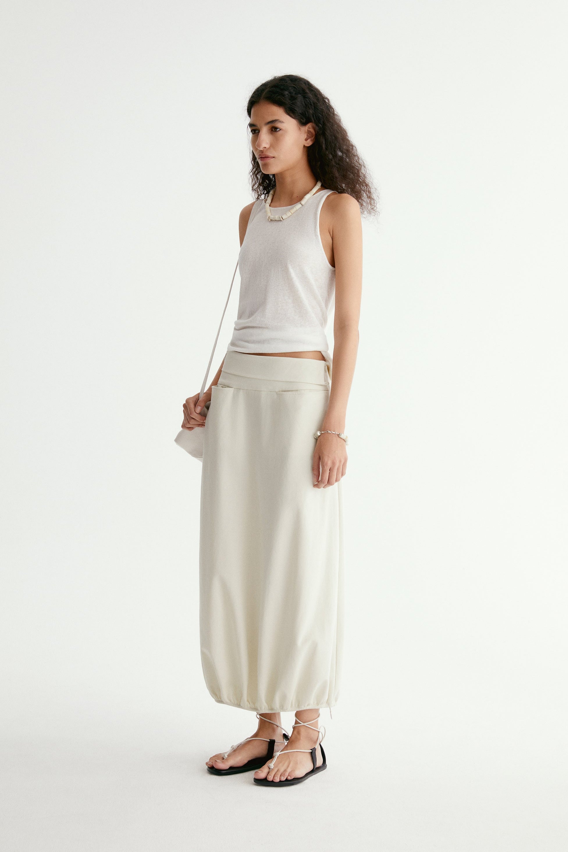 #color_cream white