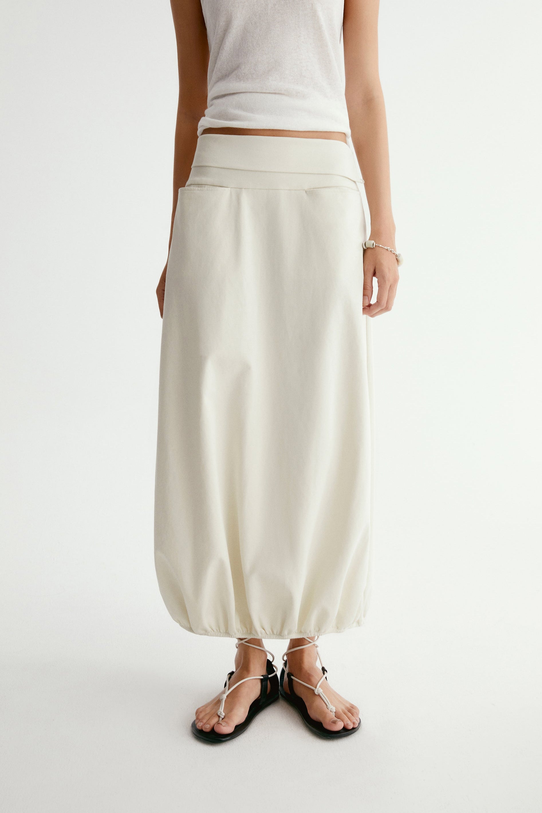 #color_cream white