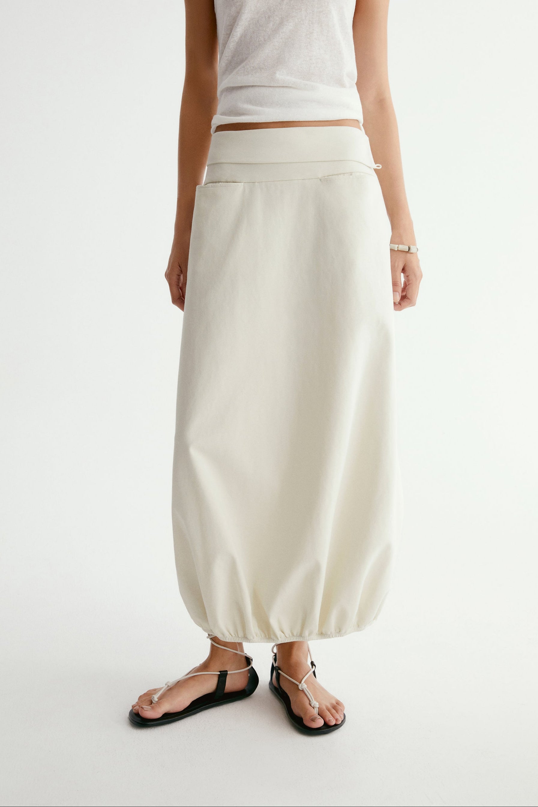 #color_cream white