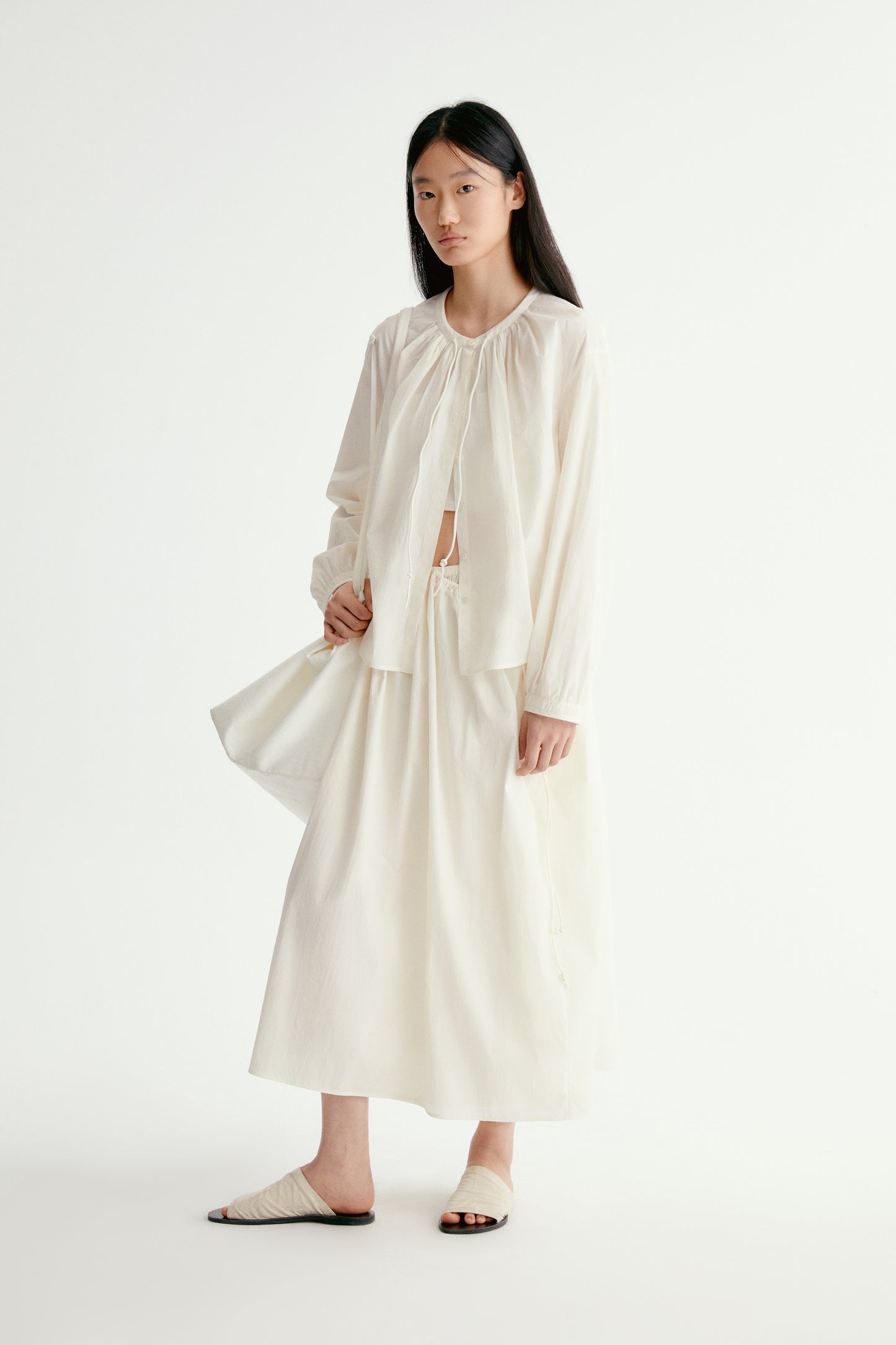 #color_cream white