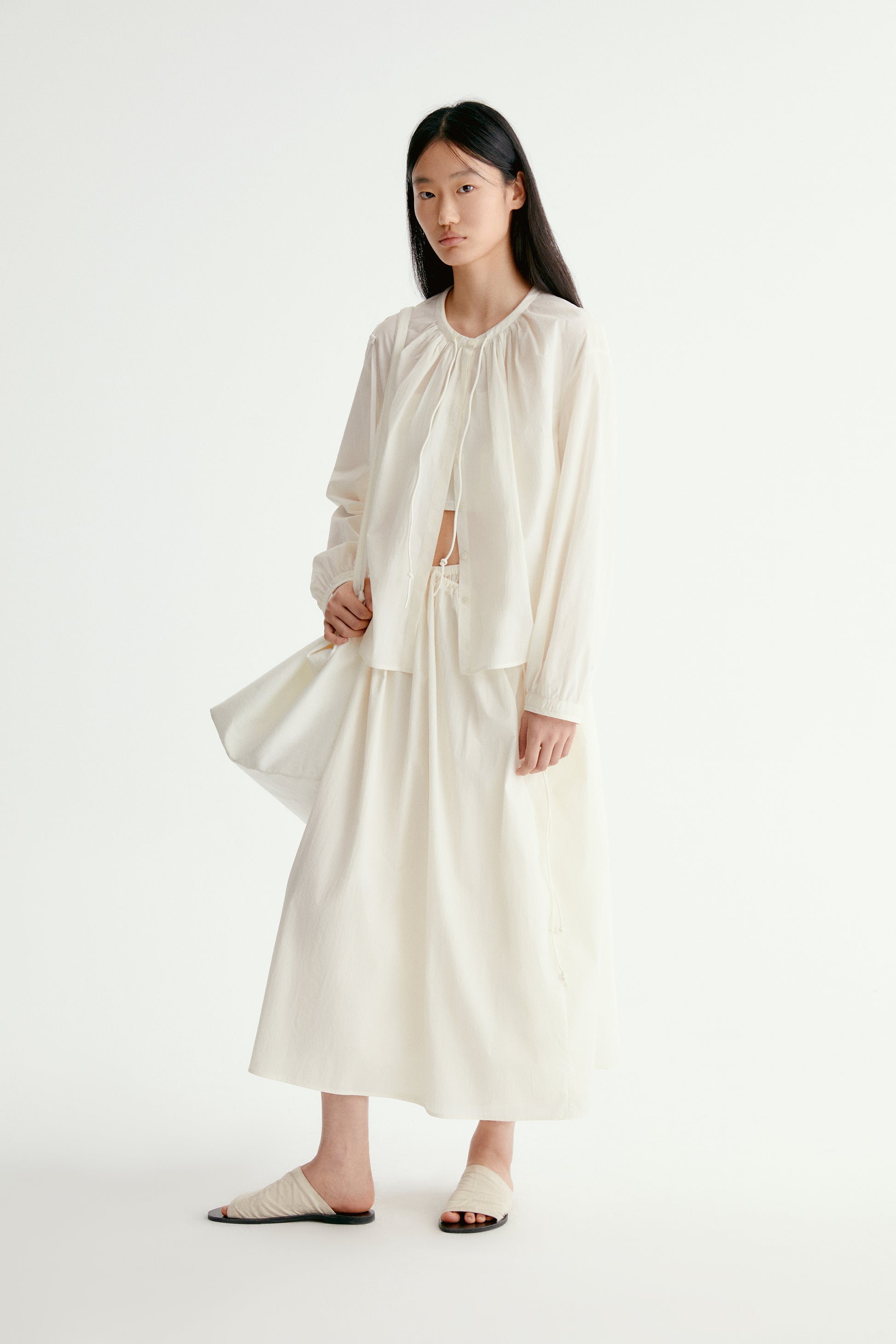 #color_cream white