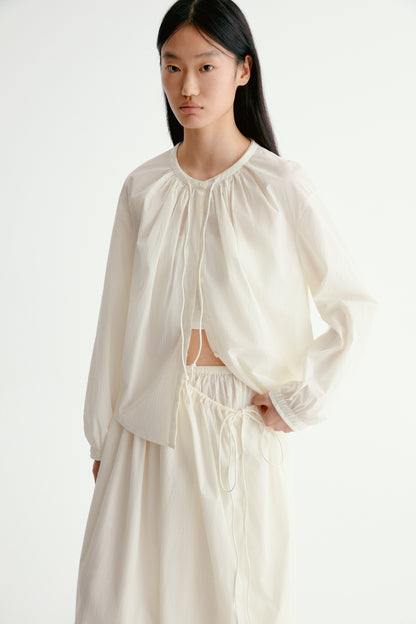 #color_cream white