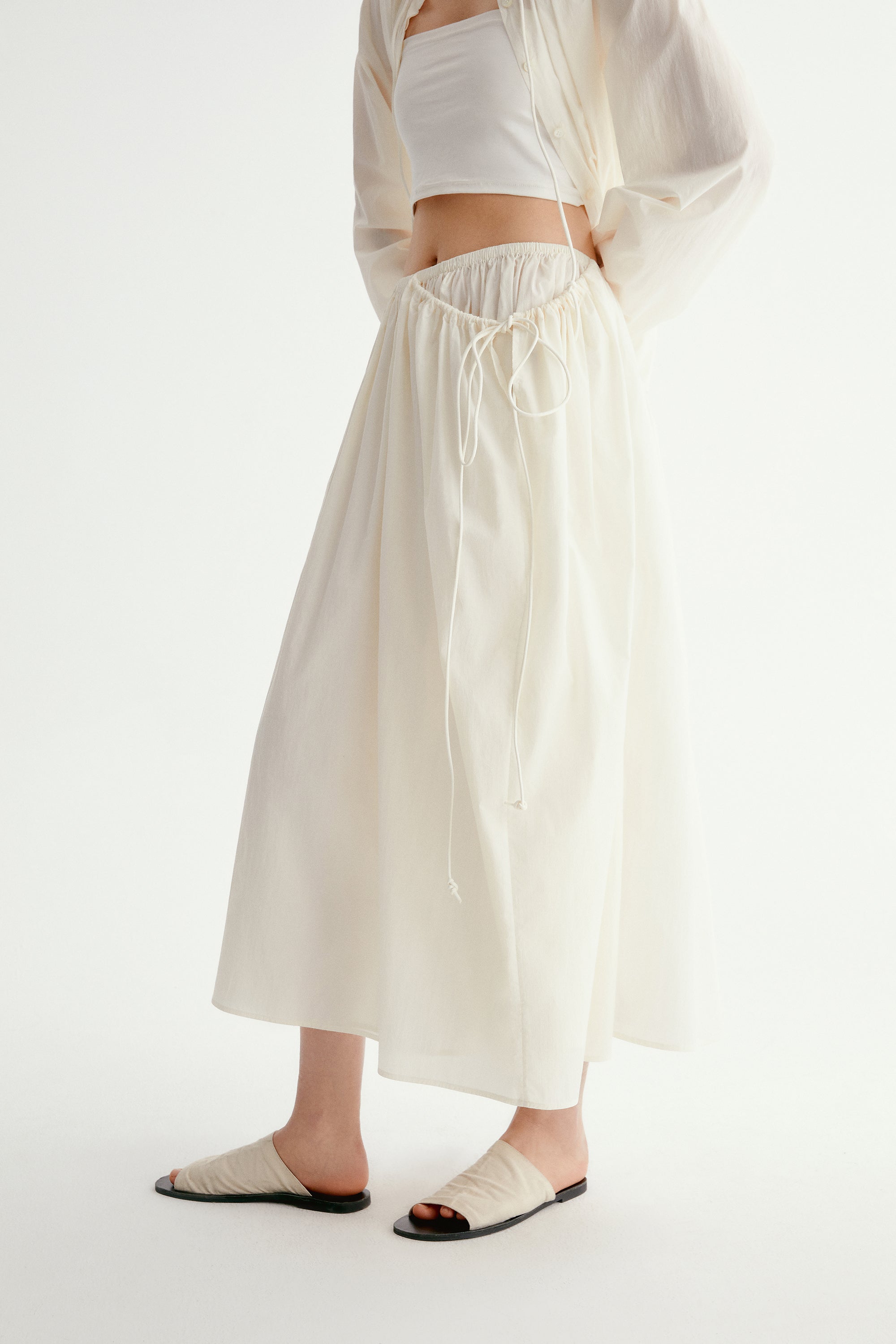 #color_cream white
