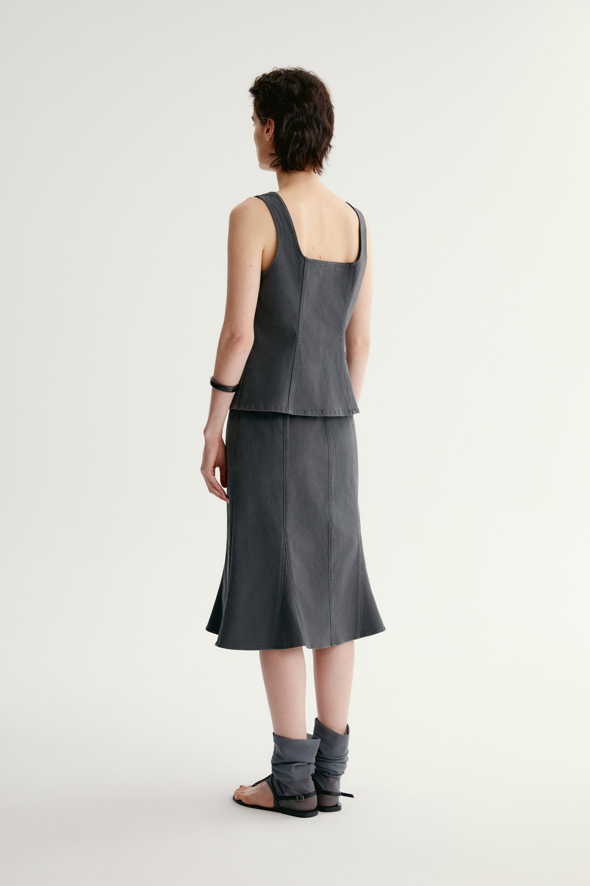 #color_dark gray