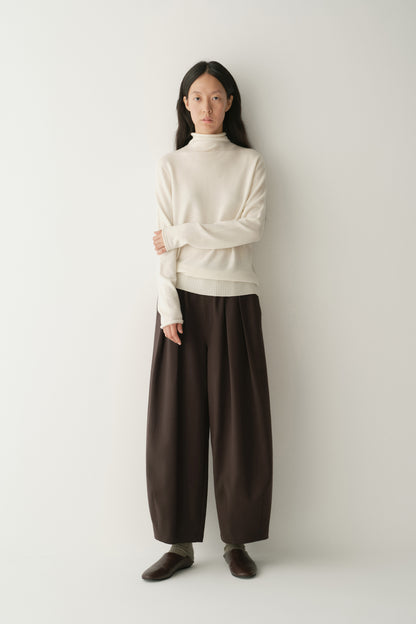 Off-Duty Barrel Pants