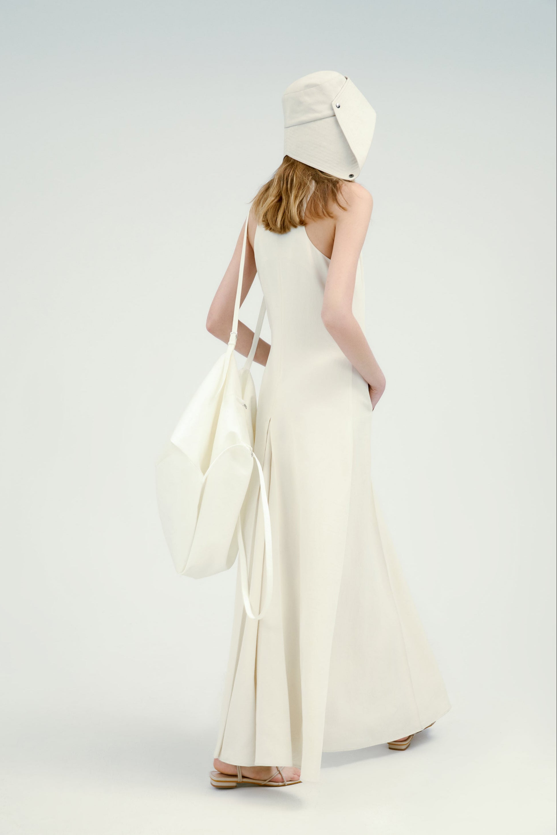 #color_off white