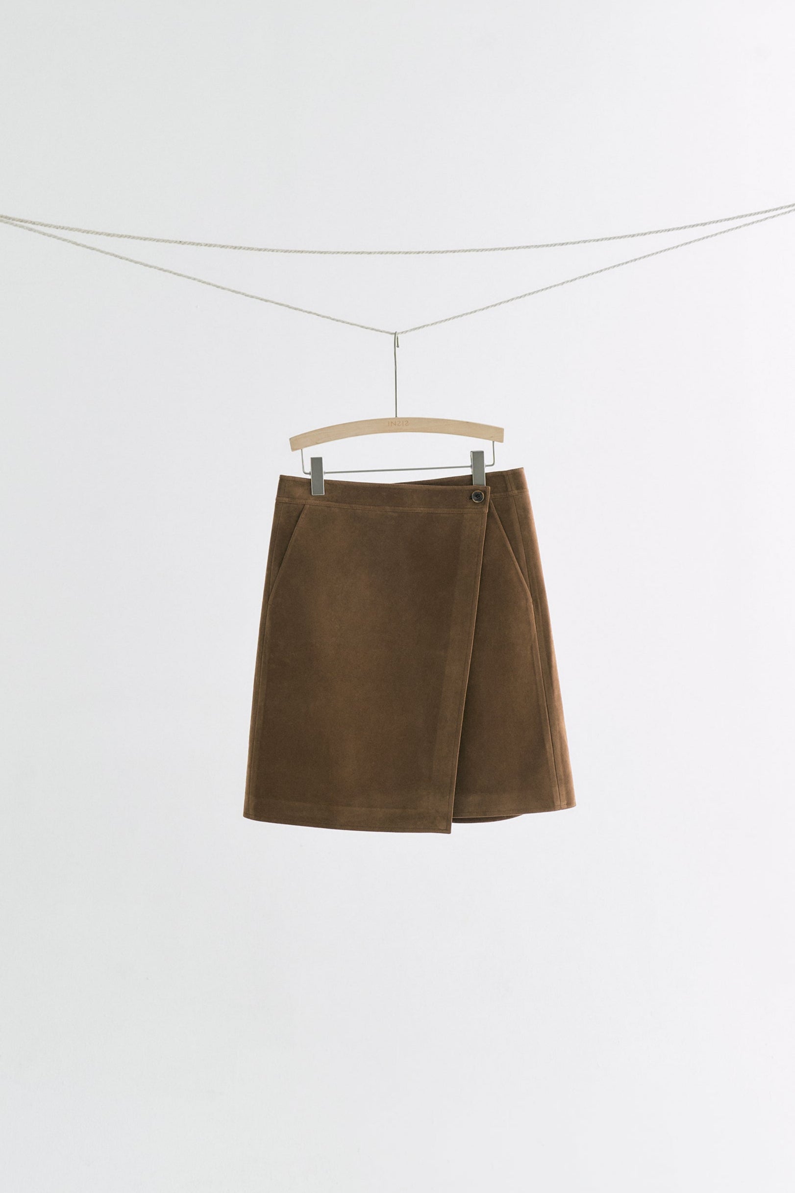 #color_light brown
