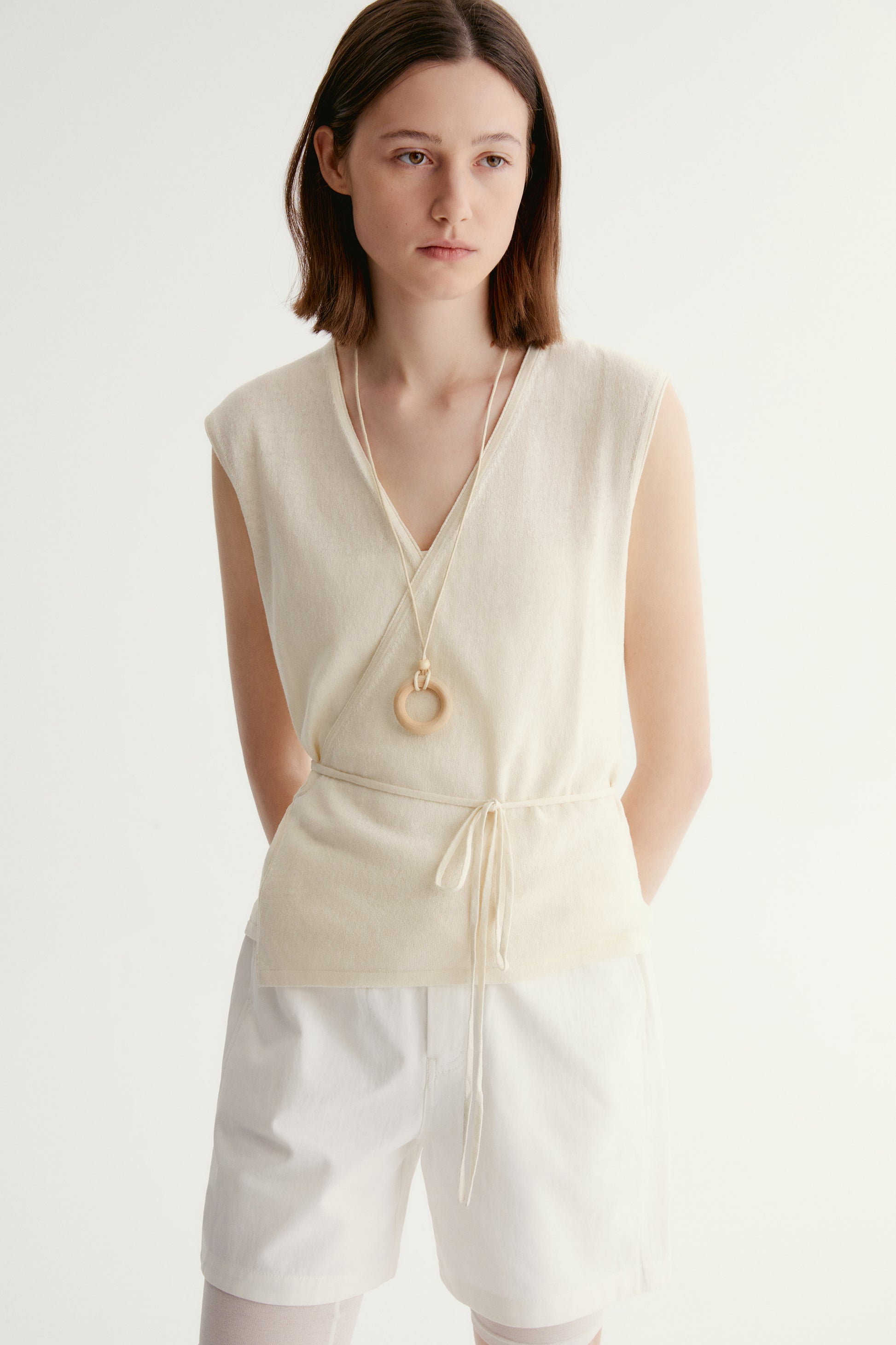 #color_off white