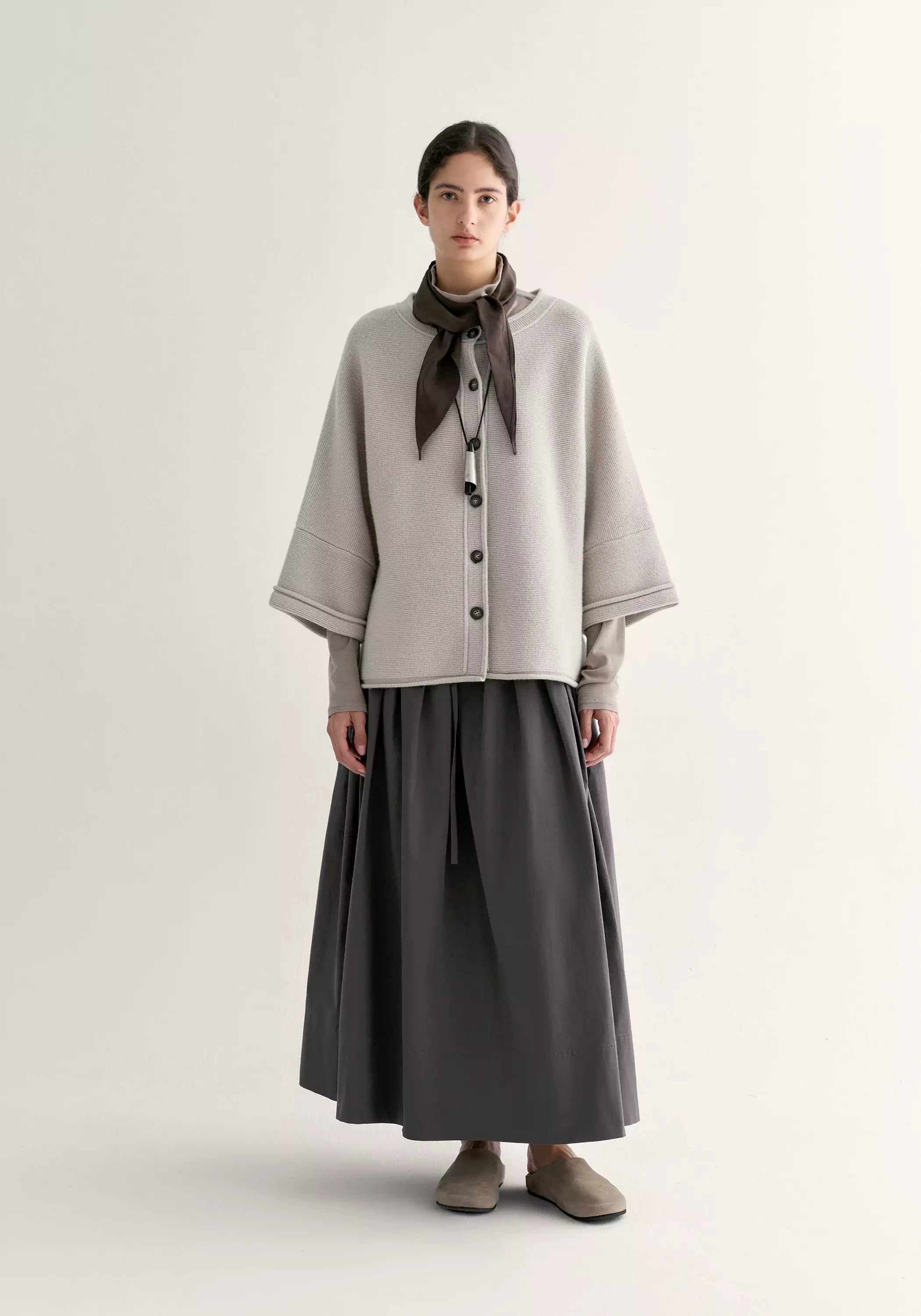 #color_mid gray