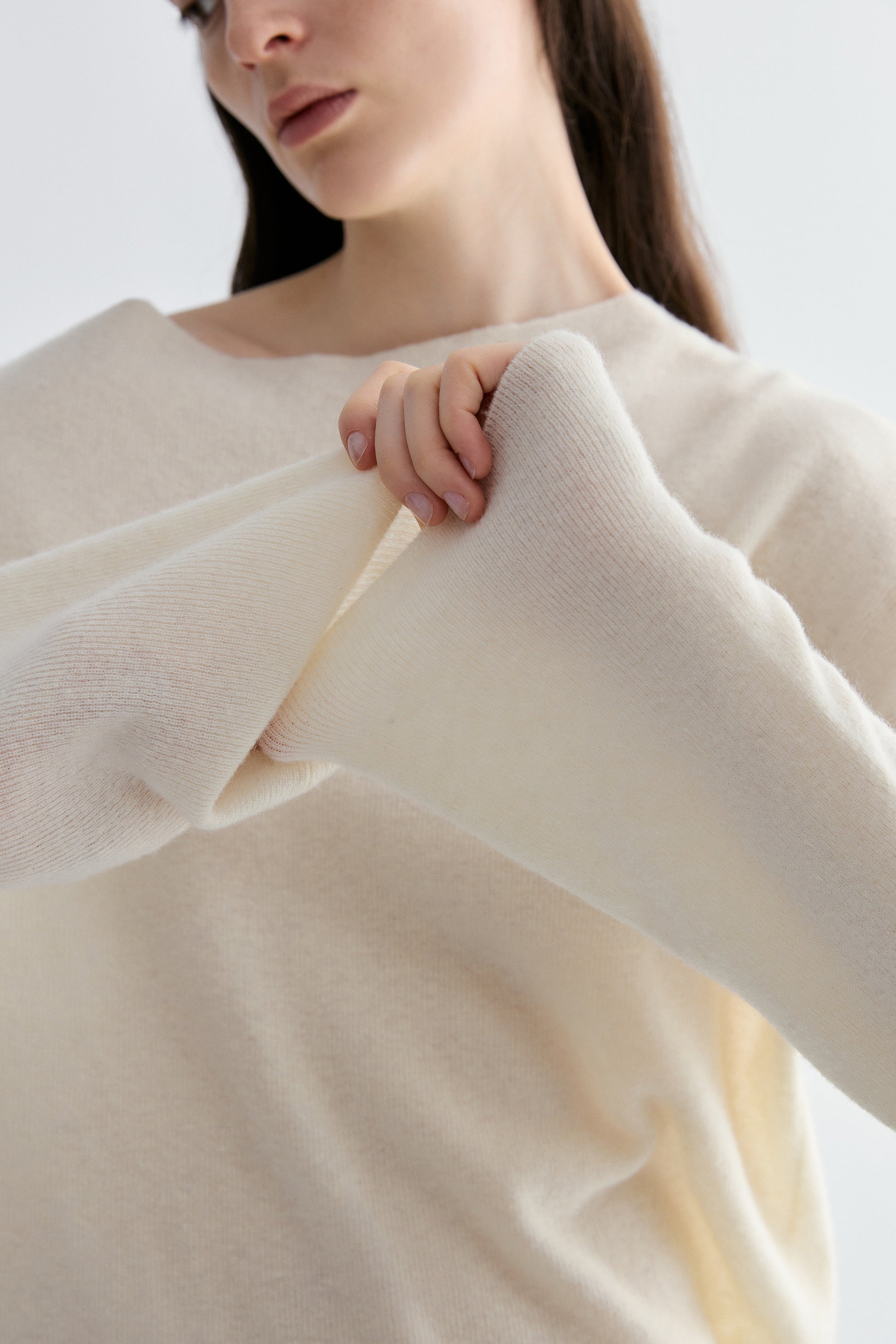 #color_off white