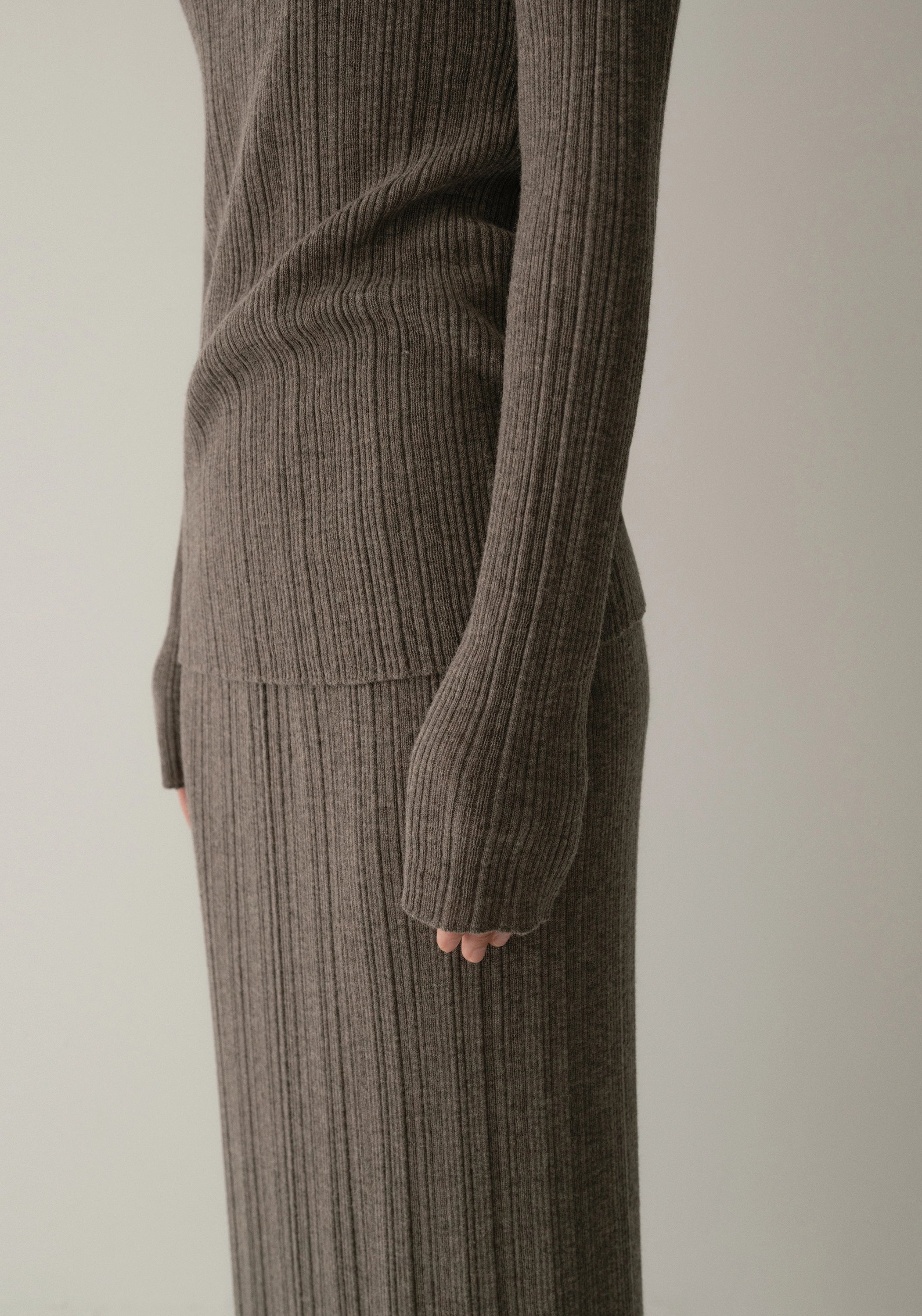 #color_raw umber