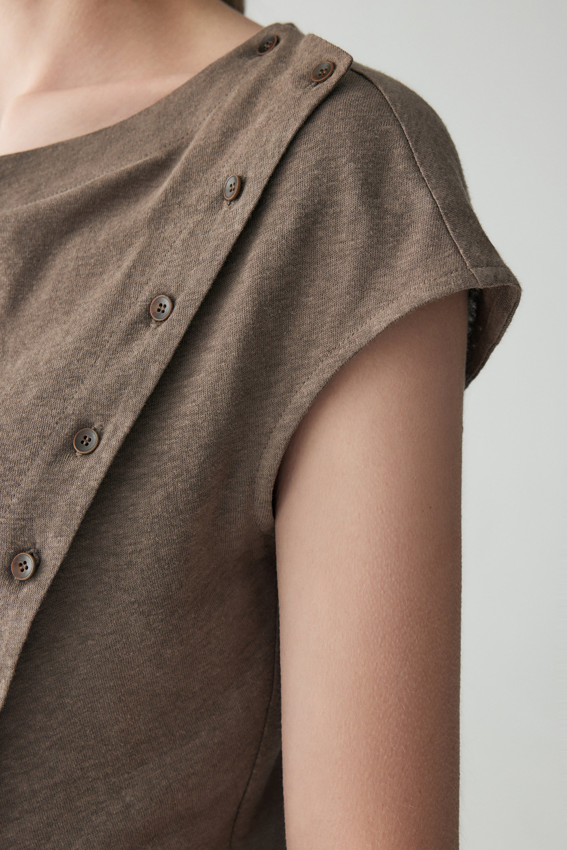 #color_raw umber